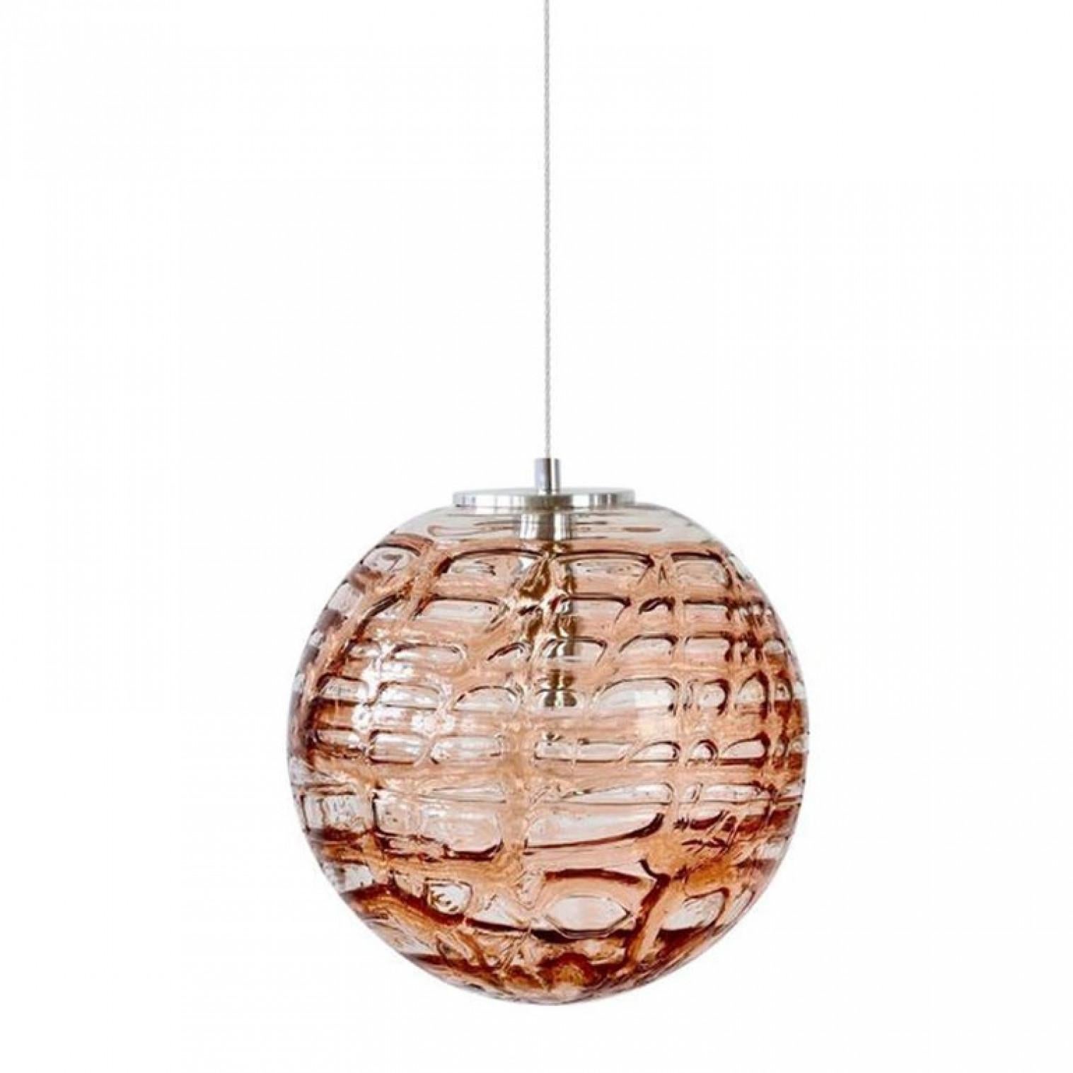 Mid-Century Modern Exceptional Pair of Pink Murano Glass Pendant Lights Venini Style, 1960 en vente