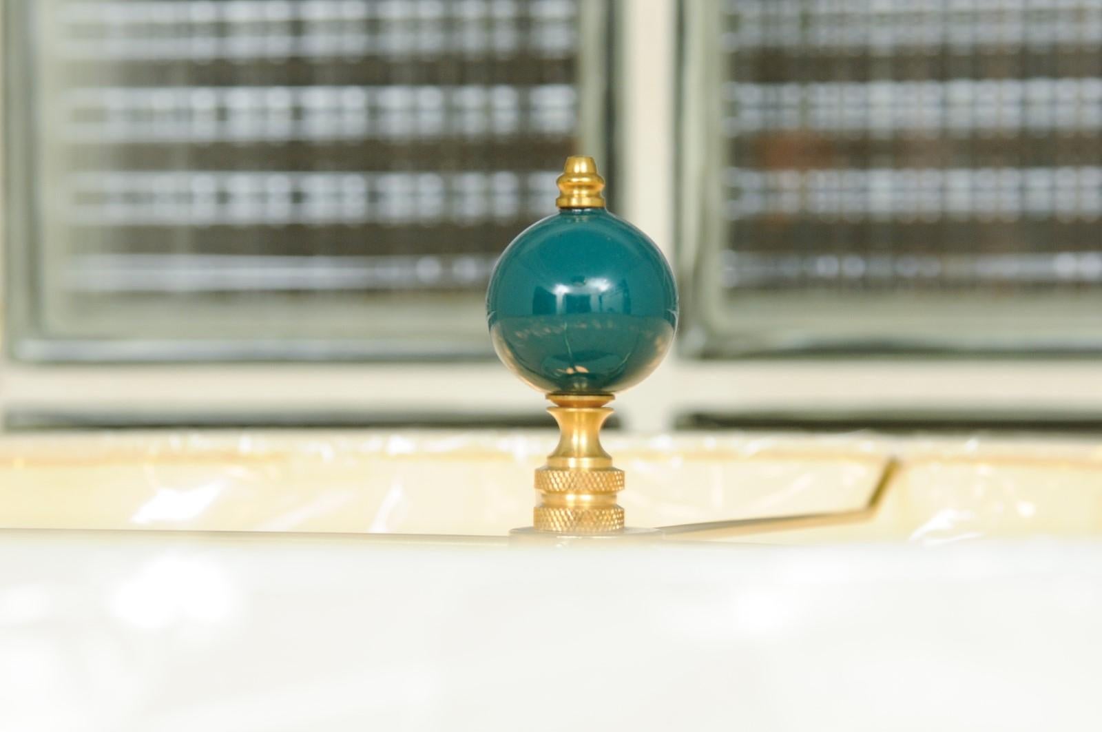 Exceptionnelle paire de lampes en céramique italienne restaurée en turquoise:: circa 1960 en vente 1