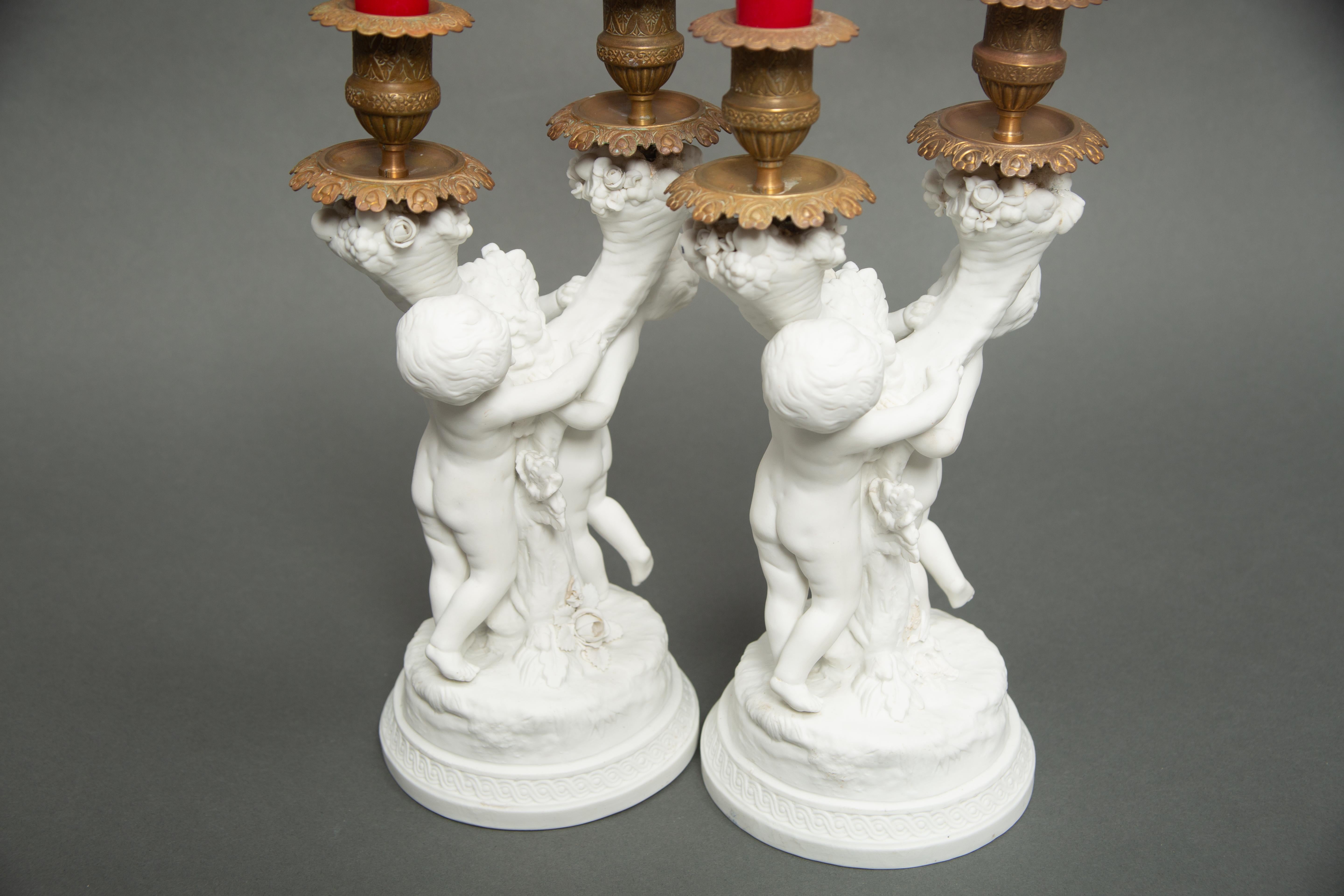 Eccezionale coppia di portacandele in bronzo e biscotto di Sèvres (1758-1815) in vendita 5