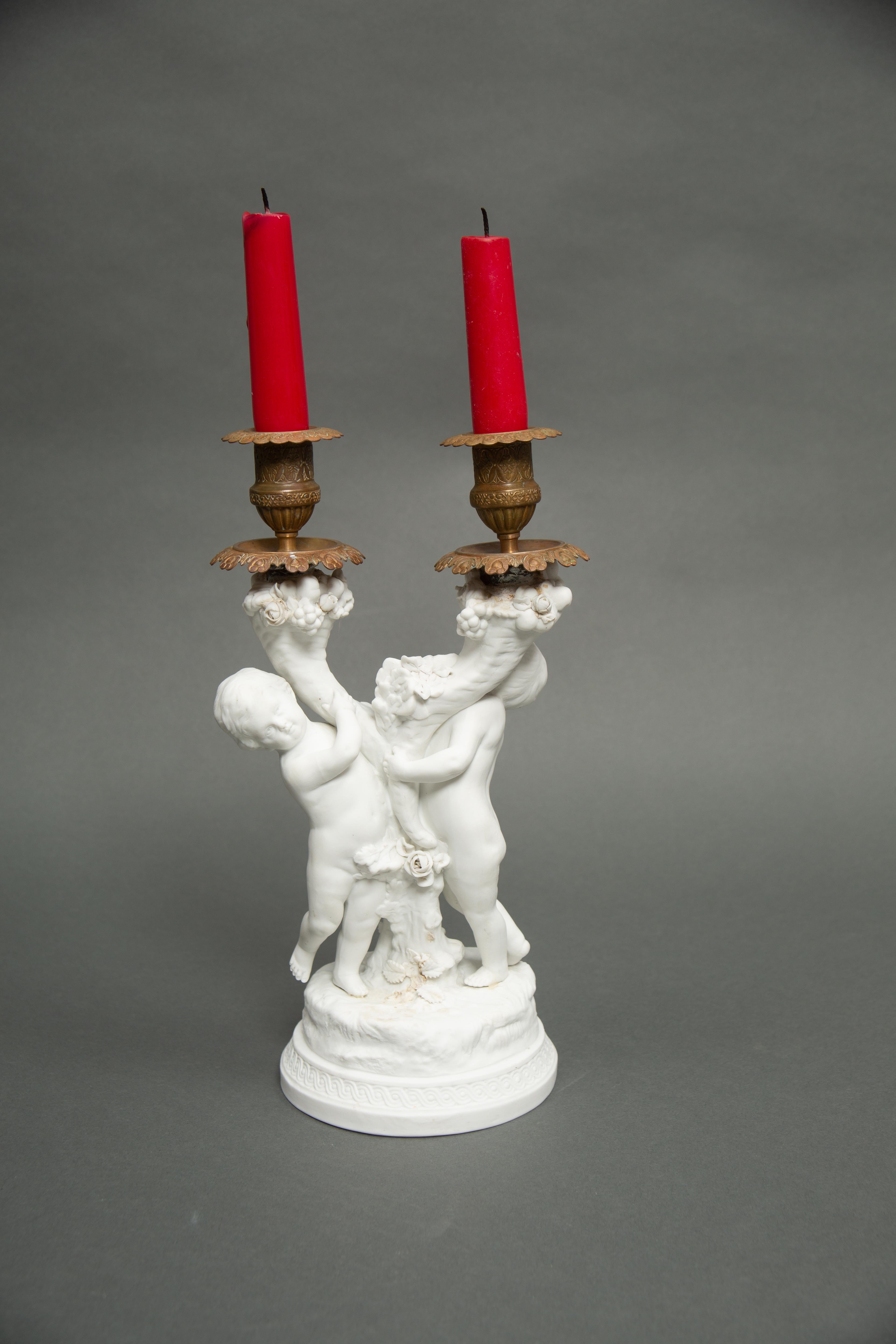 Eccezionale coppia di portacandele in bronzo e biscotto di Sèvres (1758-1815) in vendita 7