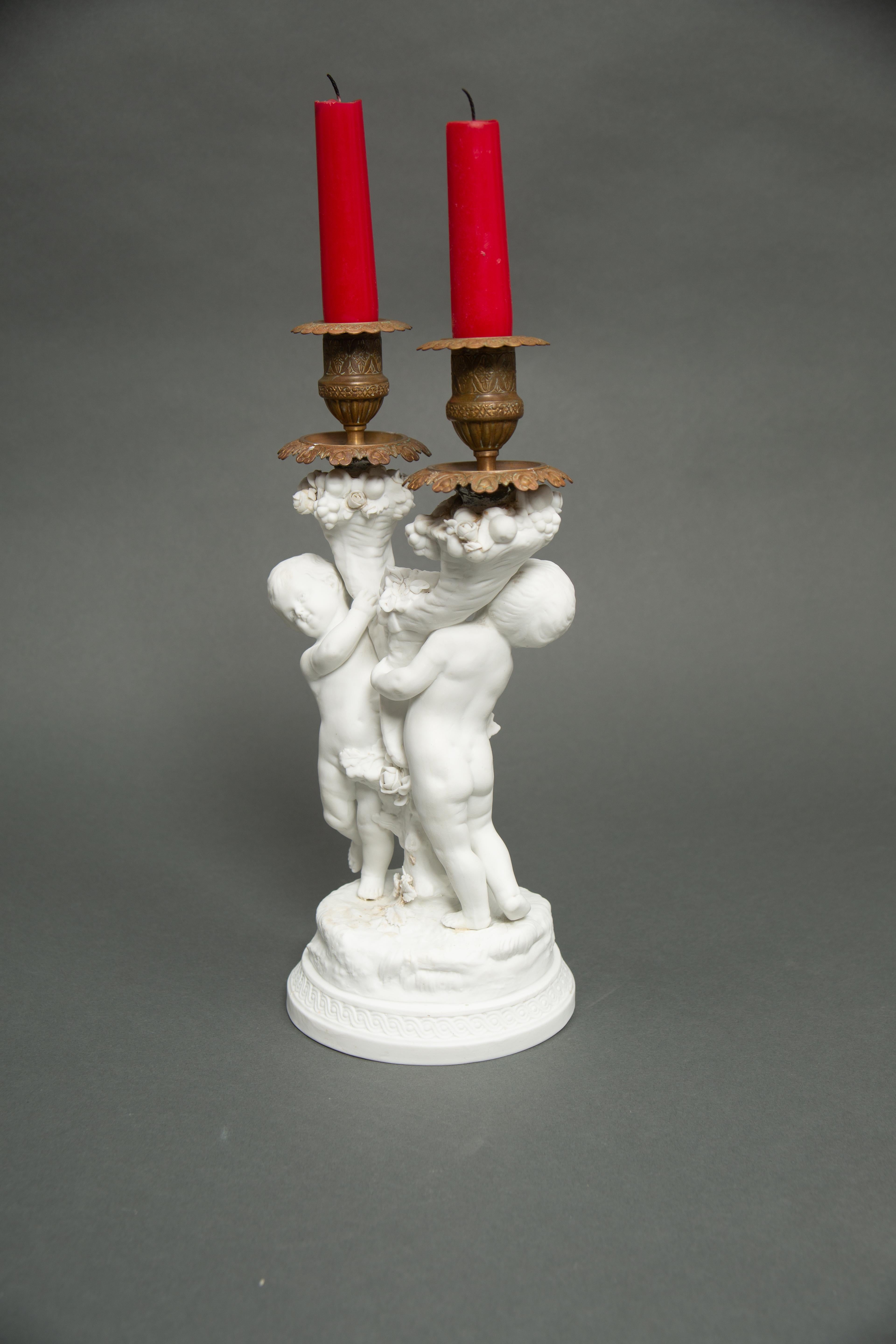 Eccezionale coppia di portacandele in bronzo e biscotto di Sèvres (1758-1815) in vendita 8