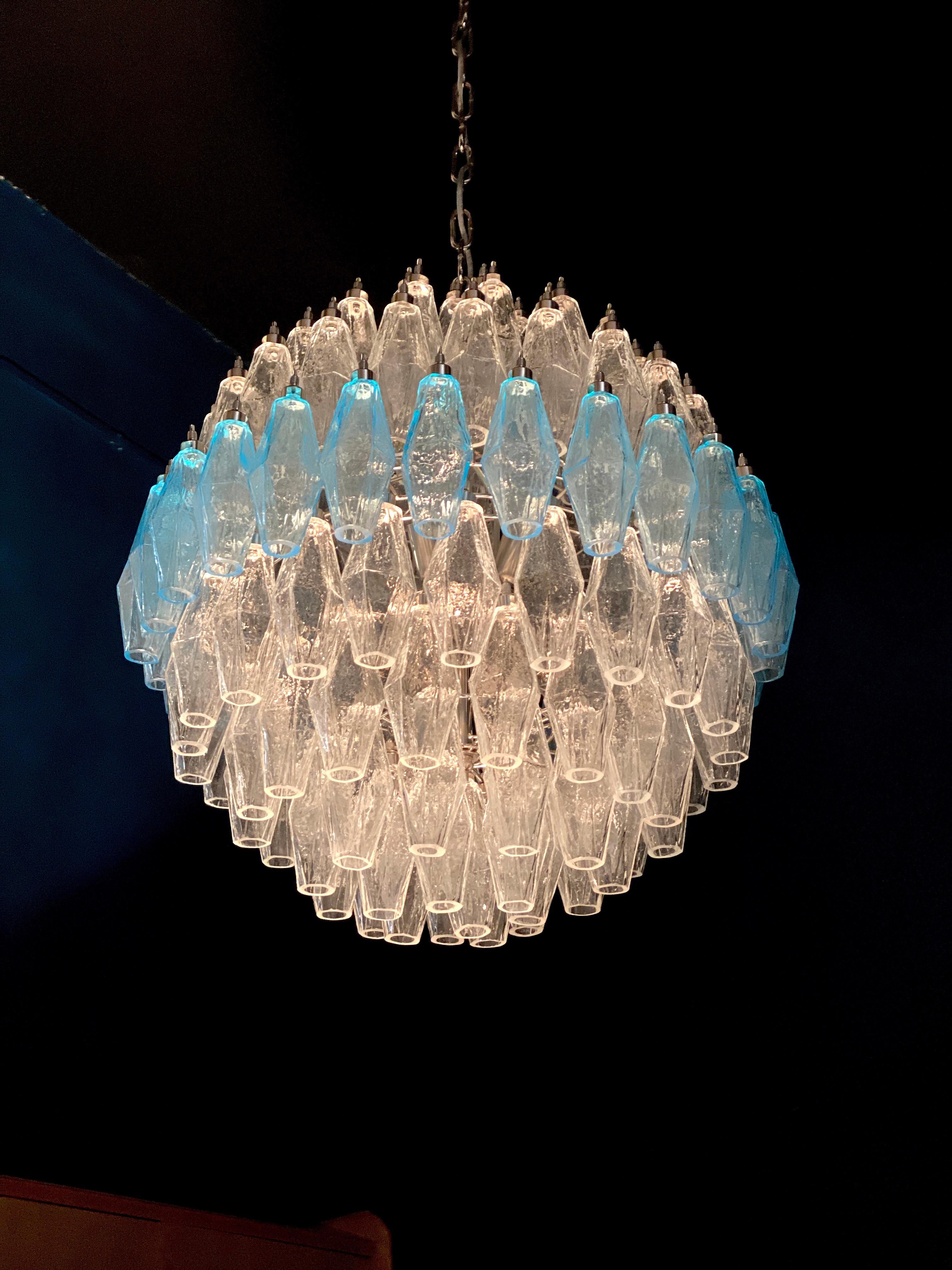Exceptional Pair of Spherical Poliedri Chandeliers Murano In Excellent Condition For Sale In Rome, IT