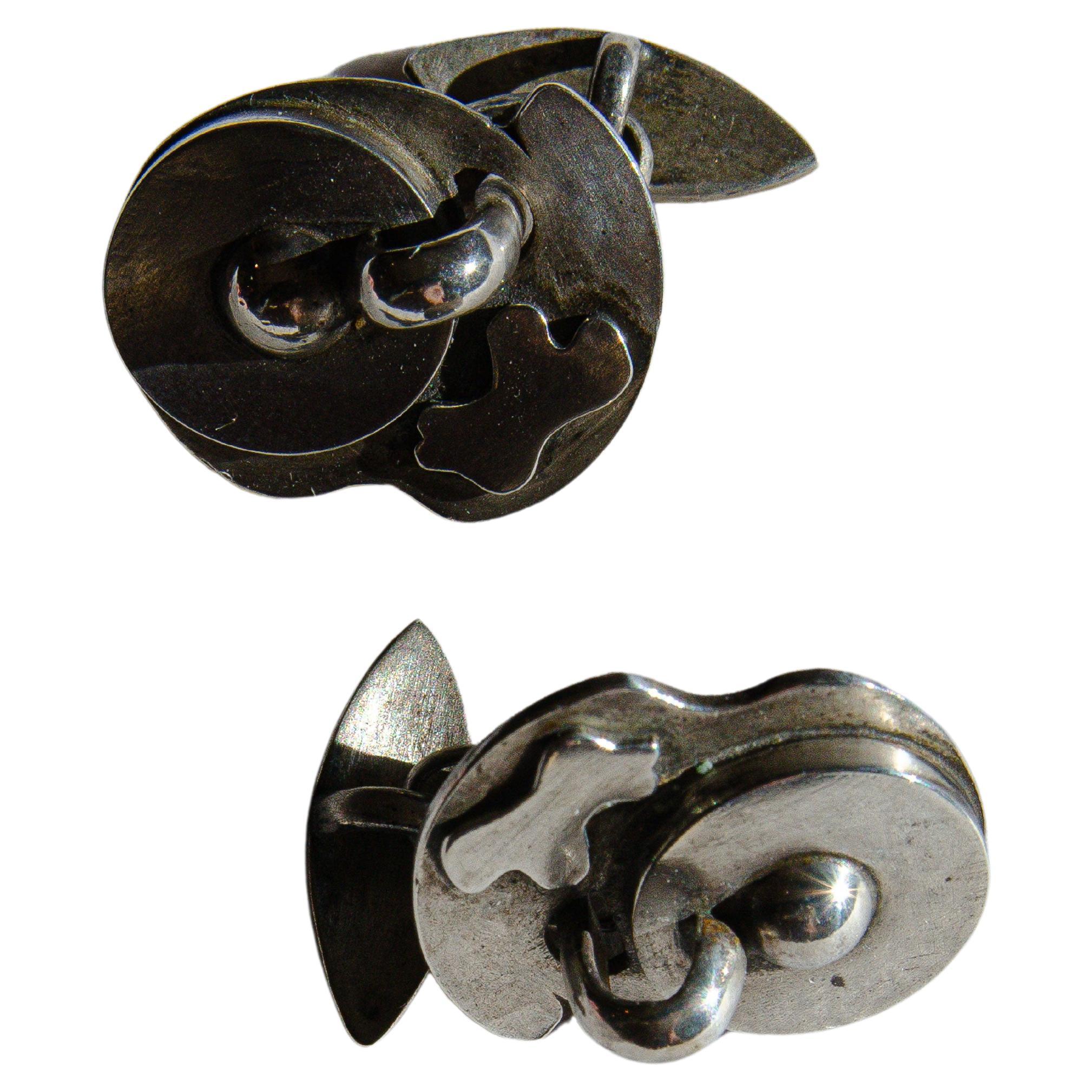 Exceptional pair of sterling silver modernist cufflinks designed by Sam Kramer