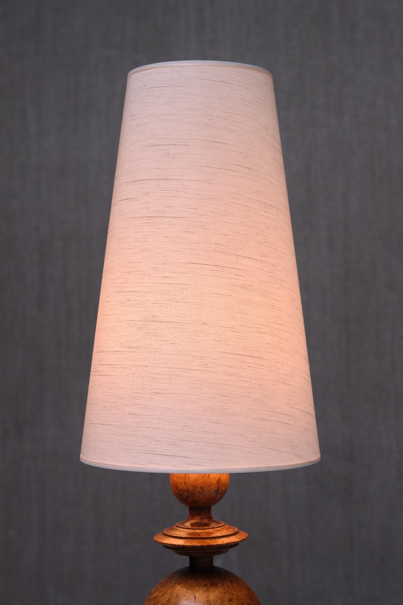 Exceptional Pair of Swedish Modern Table Lamps in Turned Masur Birch, 1930s 5
