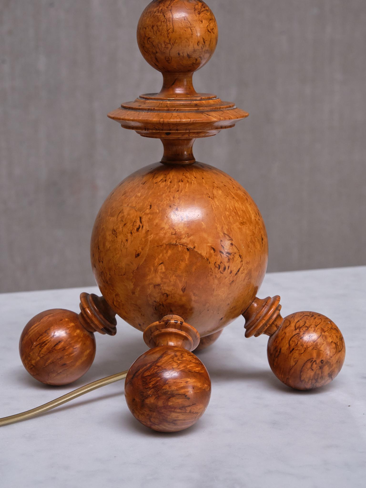 Exceptional Pair of Swedish Modern Table Lamps in Turned Masur Birch, 1930s 8