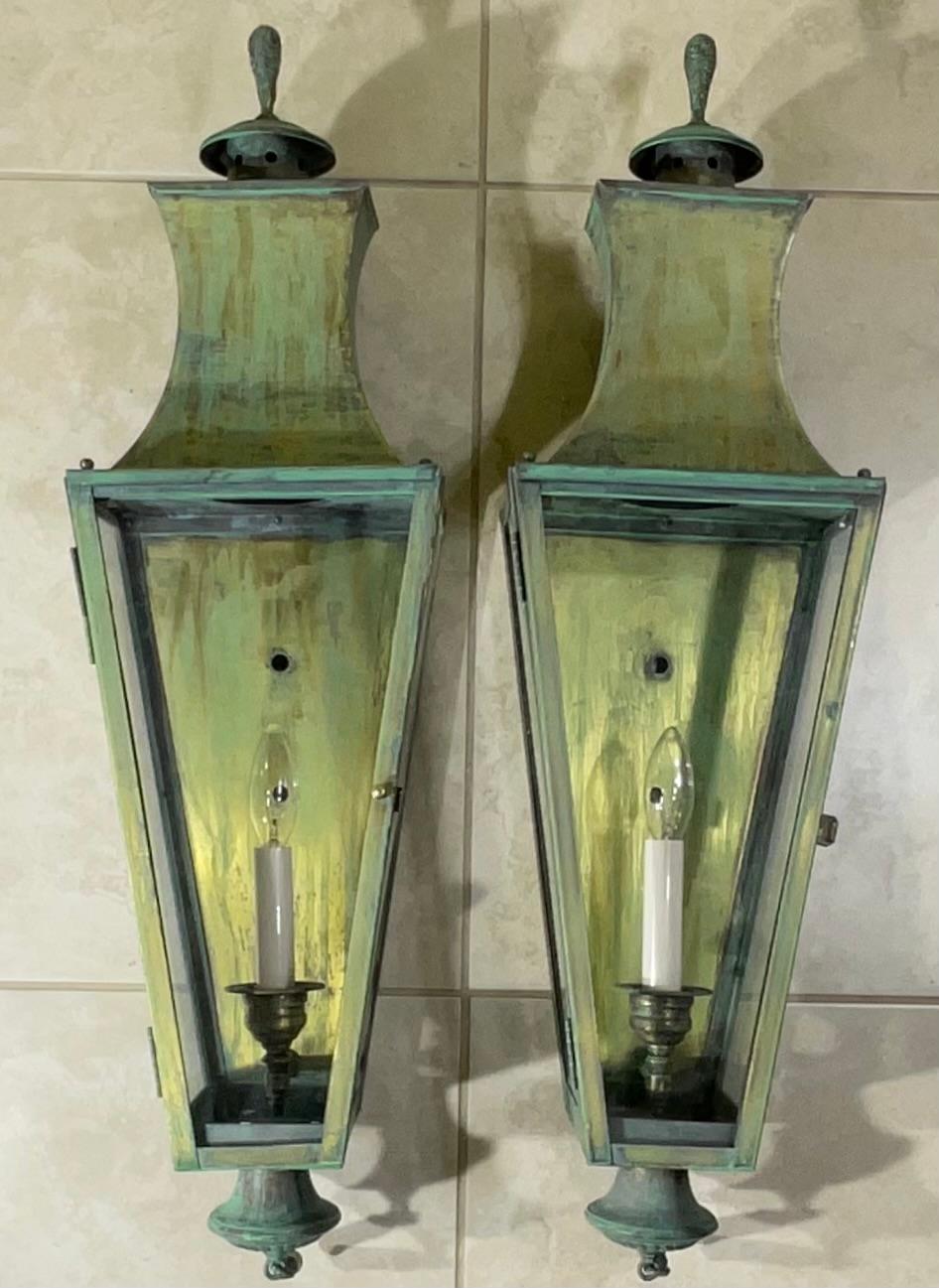 Exceptional Pair of Vintage Solid Brass Wall Lanterns - Patinated Verdigris For Sale 9