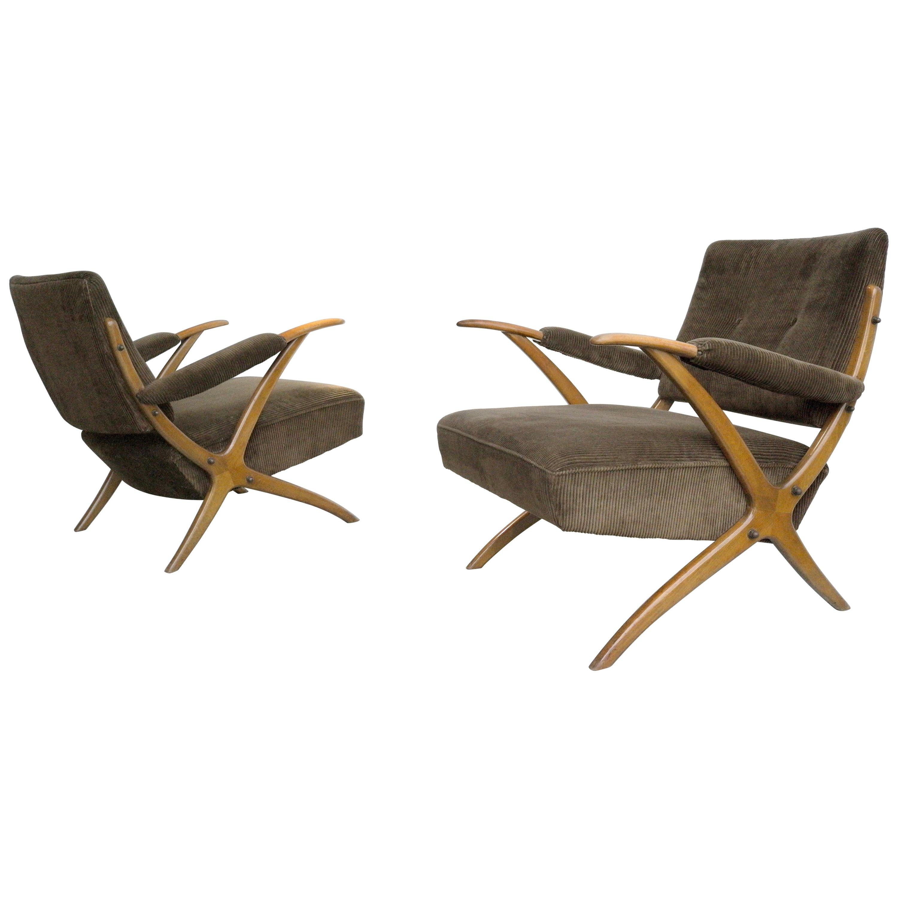 Exceptional Pair of Wooden Curved Cross-Frame Lounge Chairs, Italy, 1950s