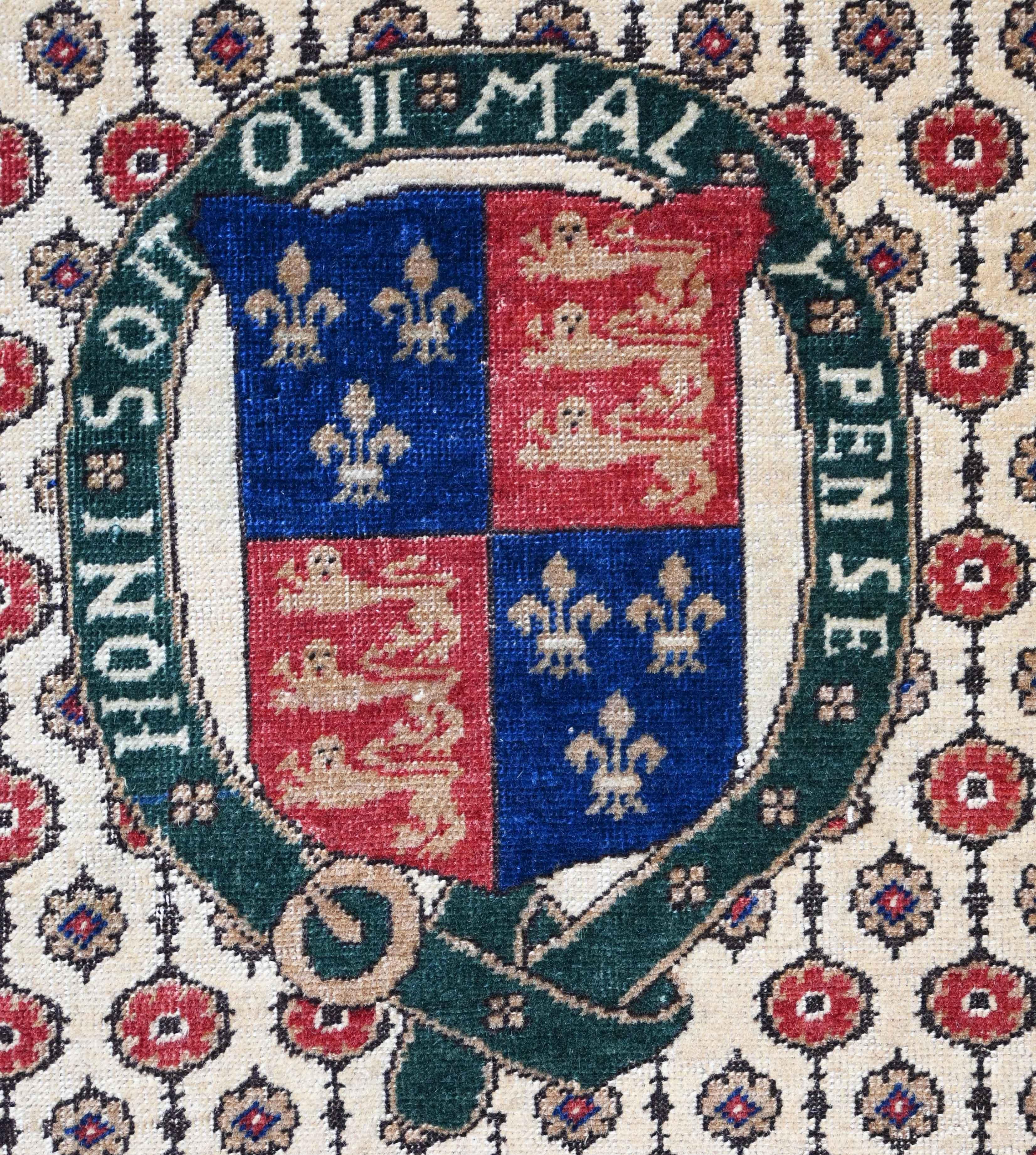 Wool Exceptional Palace Carpet - British Royal important Order, Hand-woven  - N 1571 For Sale