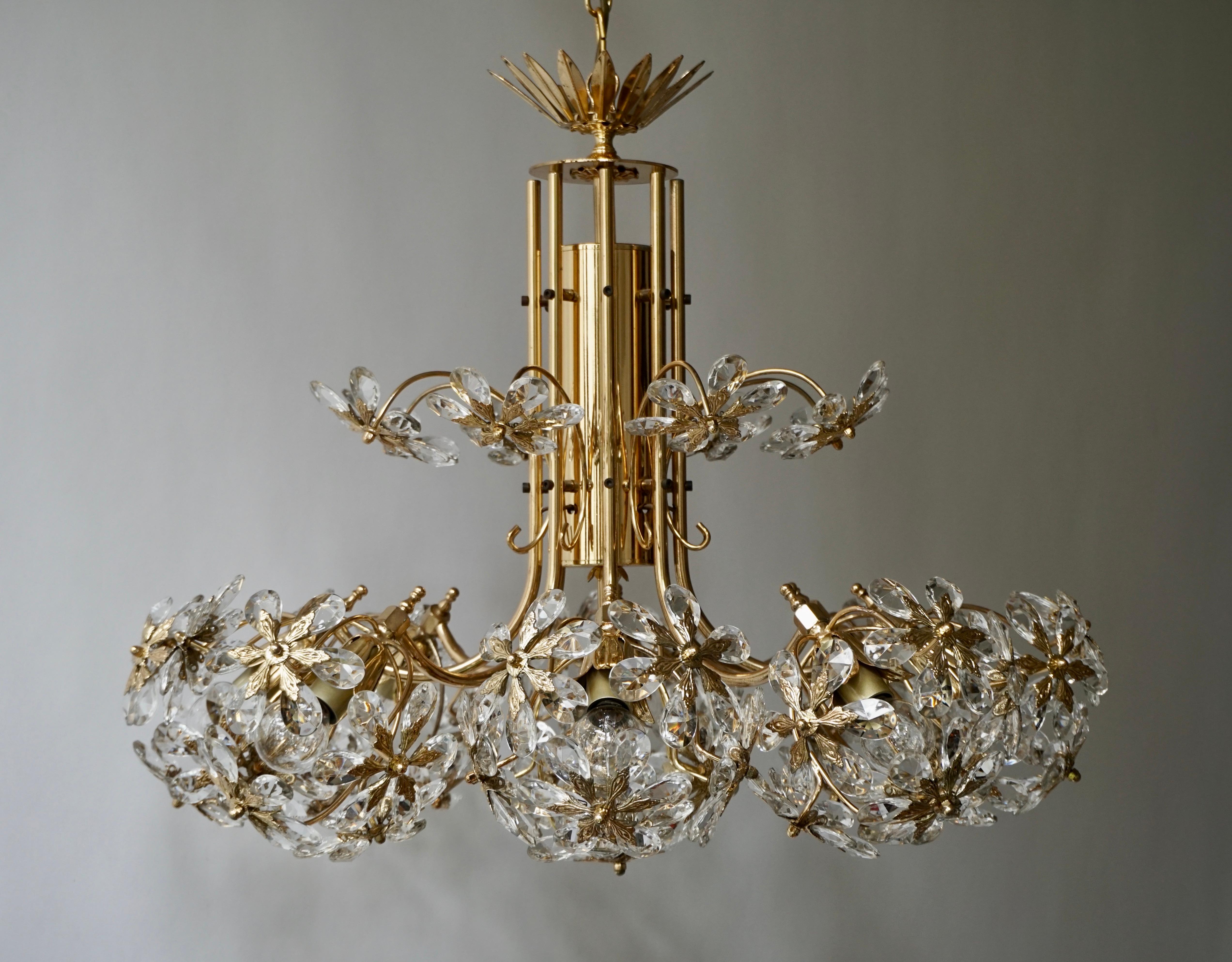 One of Two Exceptional Palwa Gilt Brass Crystal Glass Flower Ball Chandelier  In Good Condition For Sale In Antwerp, BE