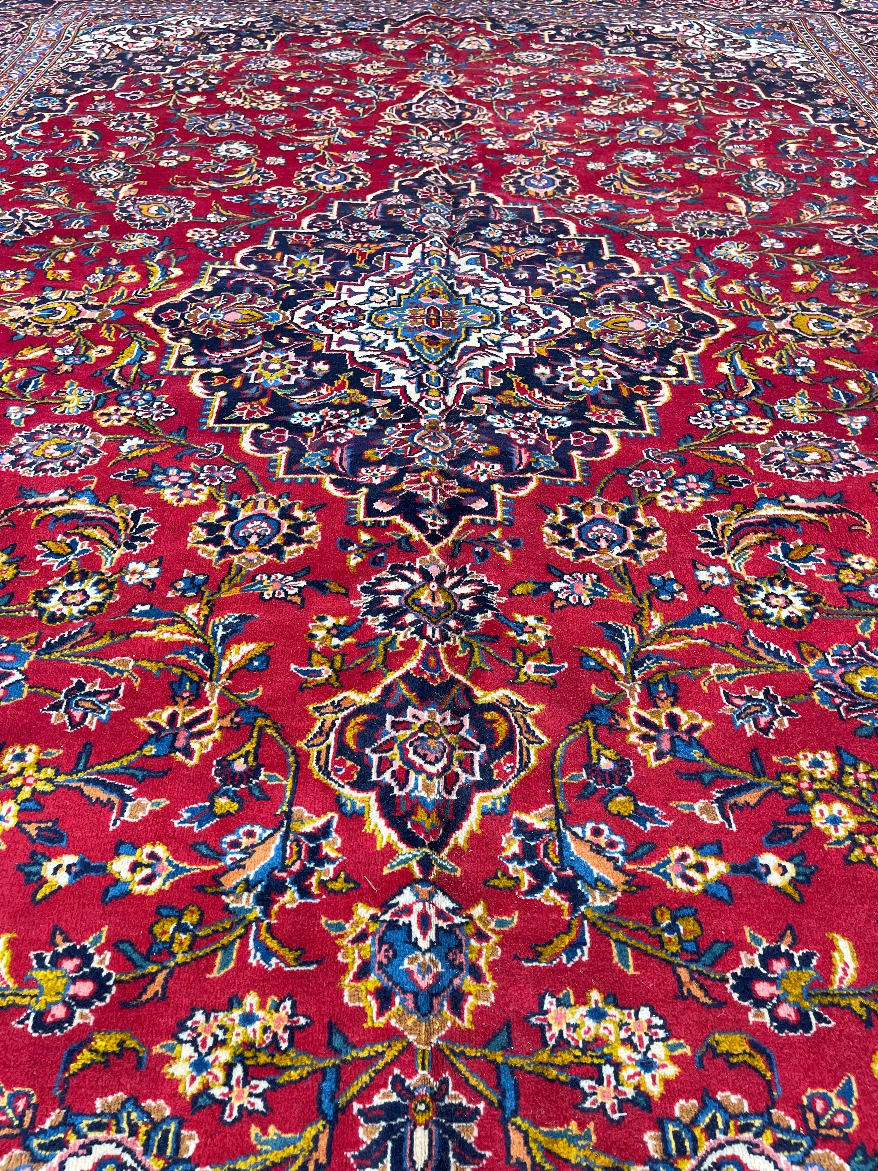 Noué à la main Exceptionnel tapis persan de Kashan en vente