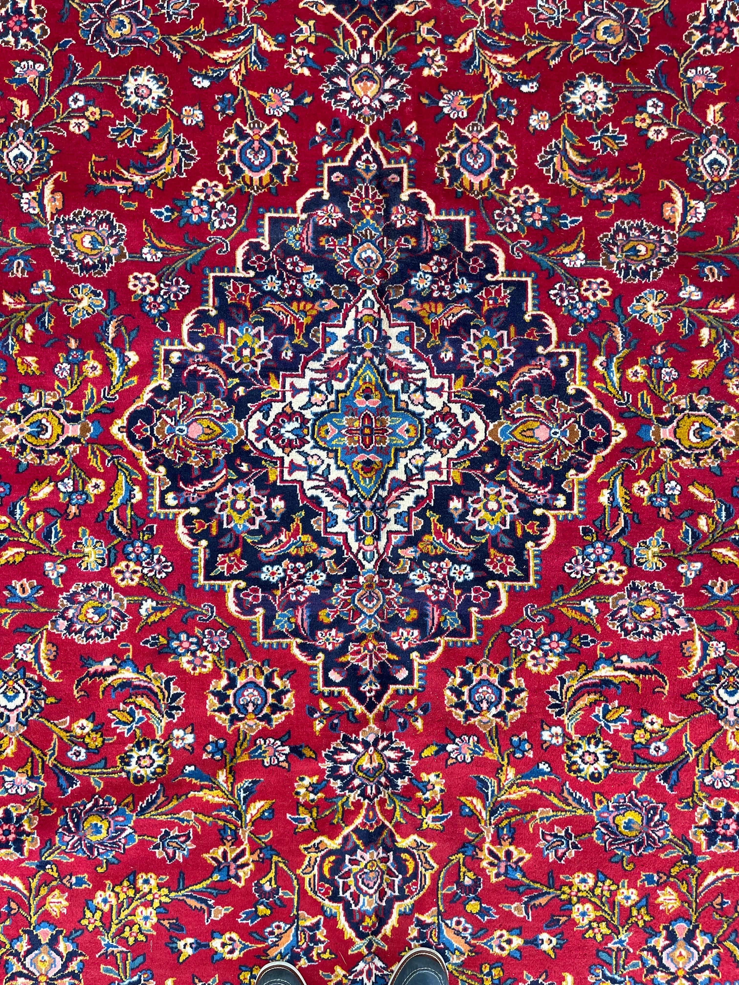 Außergewöhnlicher persischer Kashan-Teppich (Ende des 20. Jahrhunderts) im Angebot