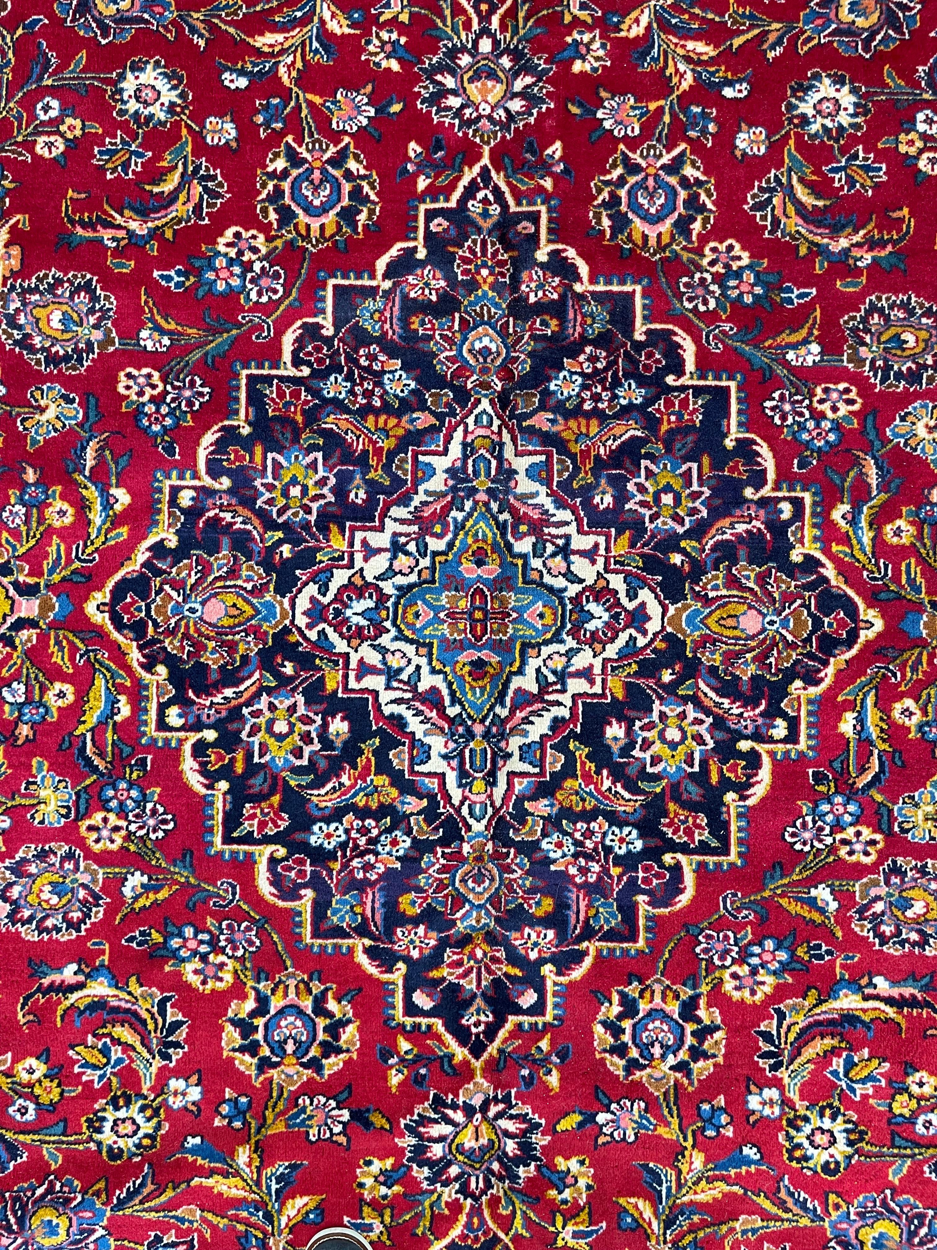 Außergewöhnlicher persischer Kashan-Teppich (Wolle) im Angebot