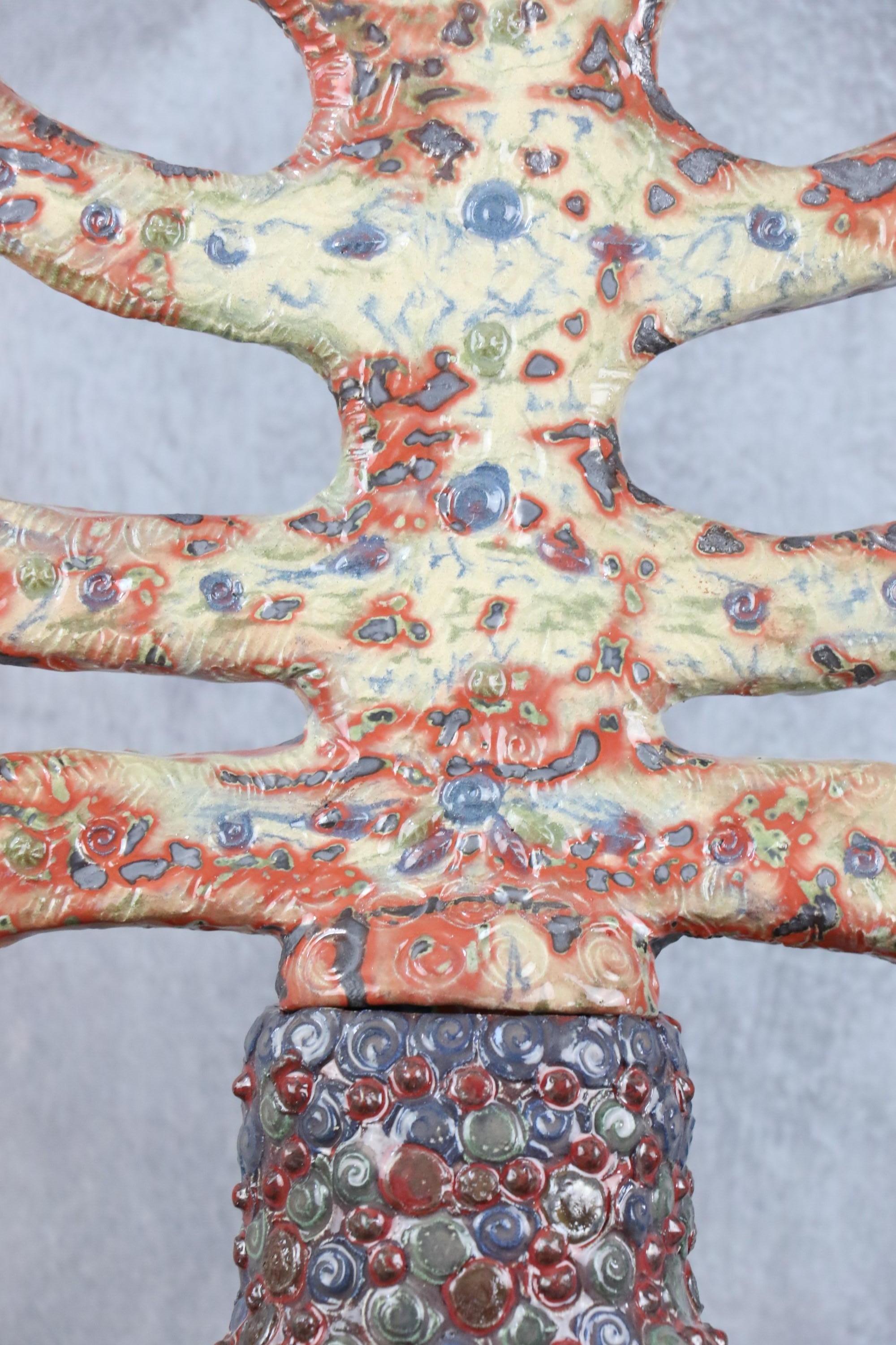 Français Exceptionnel poteau totem en céramique émaillée polychrome de Marcel Giraud, Vallauris en vente