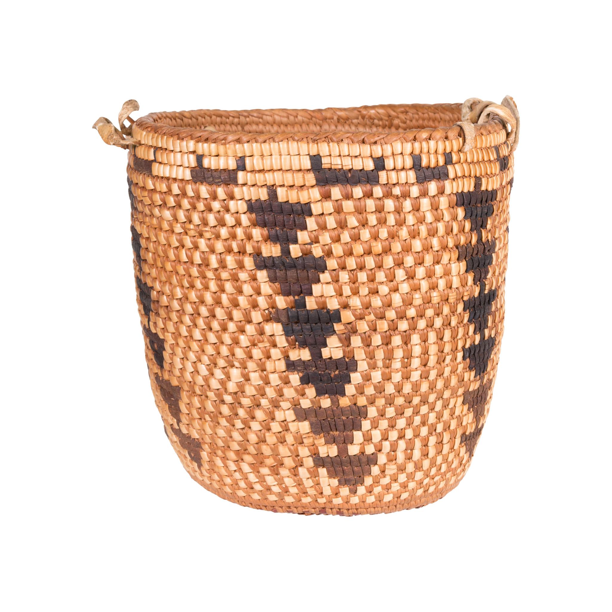 American Exceptional Polychrome Klickitat/Snoquamie Basket For Sale