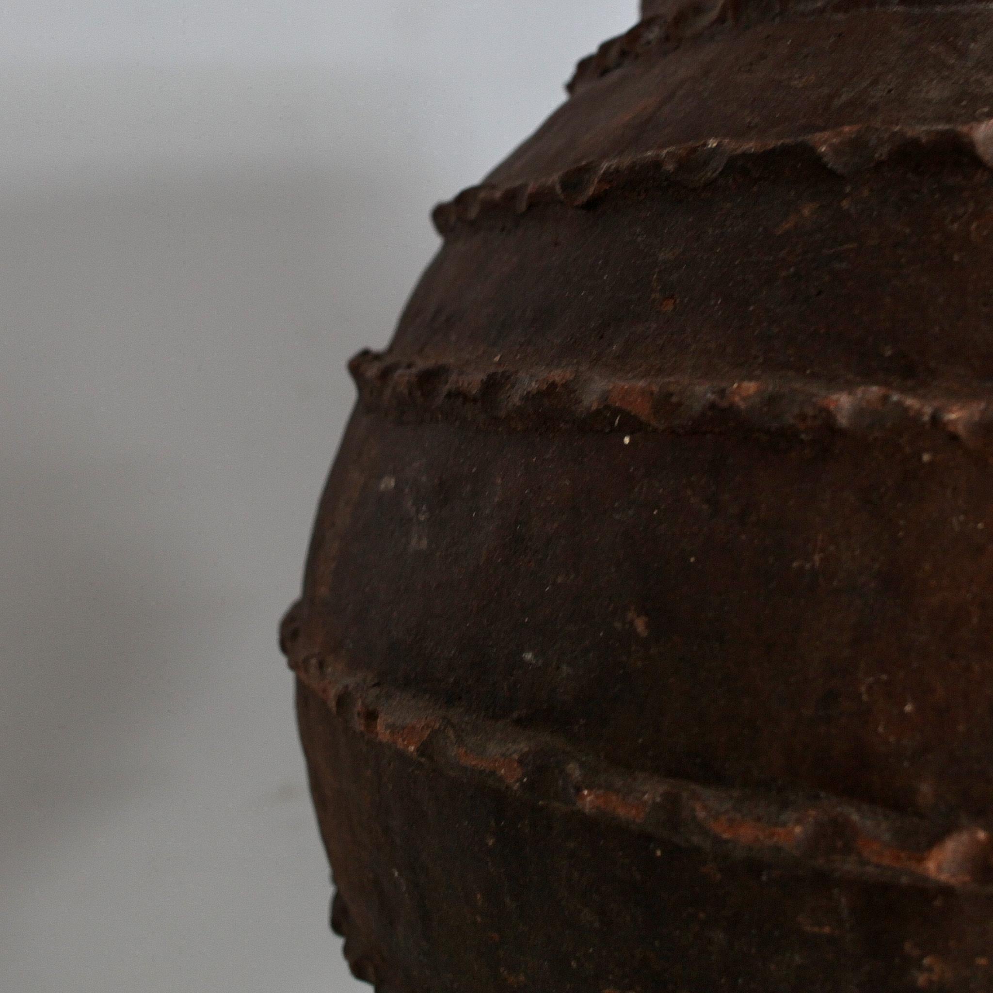 Exceptionnel grand récipient portugais primitif Wabi Sabi en terre cuite du 18ème siècle en vente 1