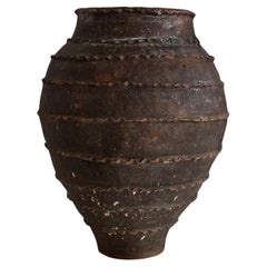 Eccezionale vaso portoghese primitivo Wabi Sabi di grandi dimensioni in terracotta del 18° C.