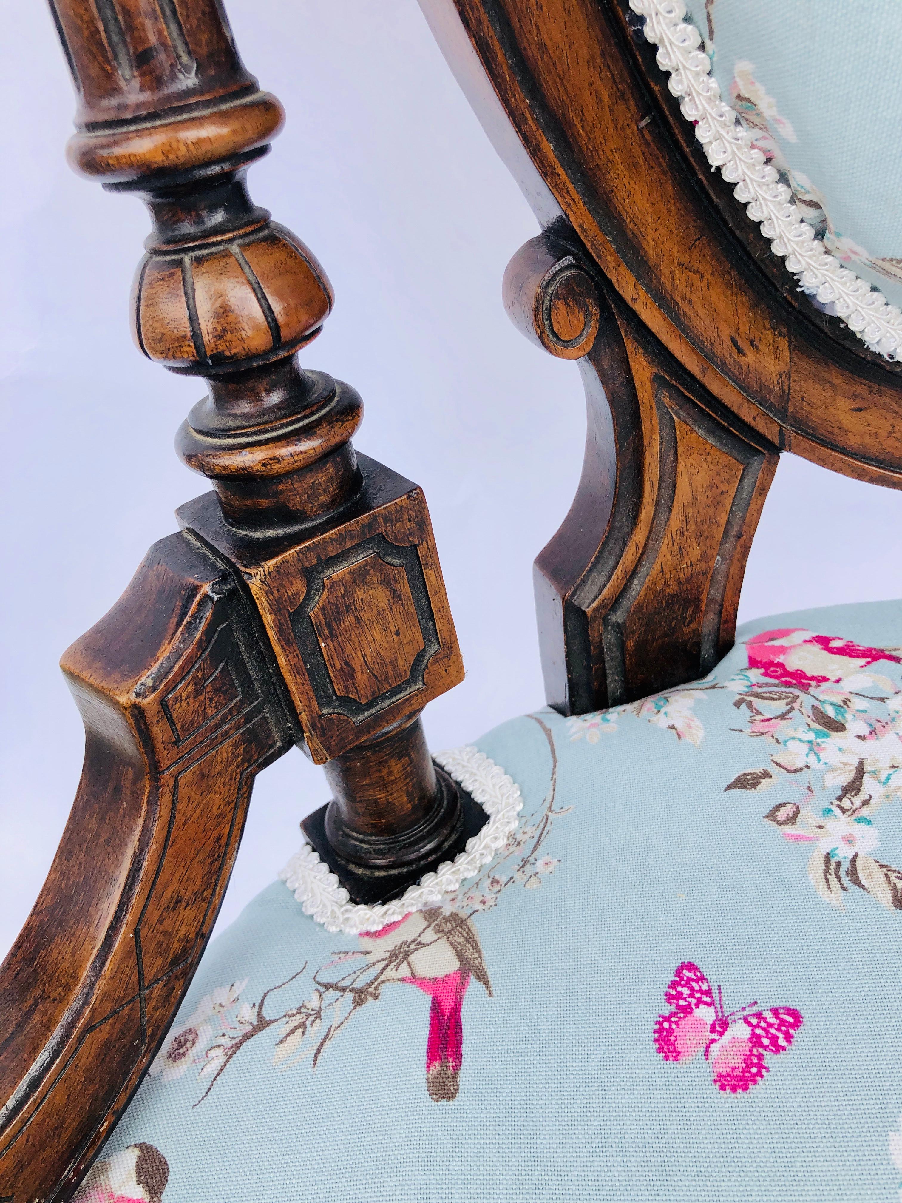 Quality 19th Century Victorian Antique Walnut Ladies Chair 3