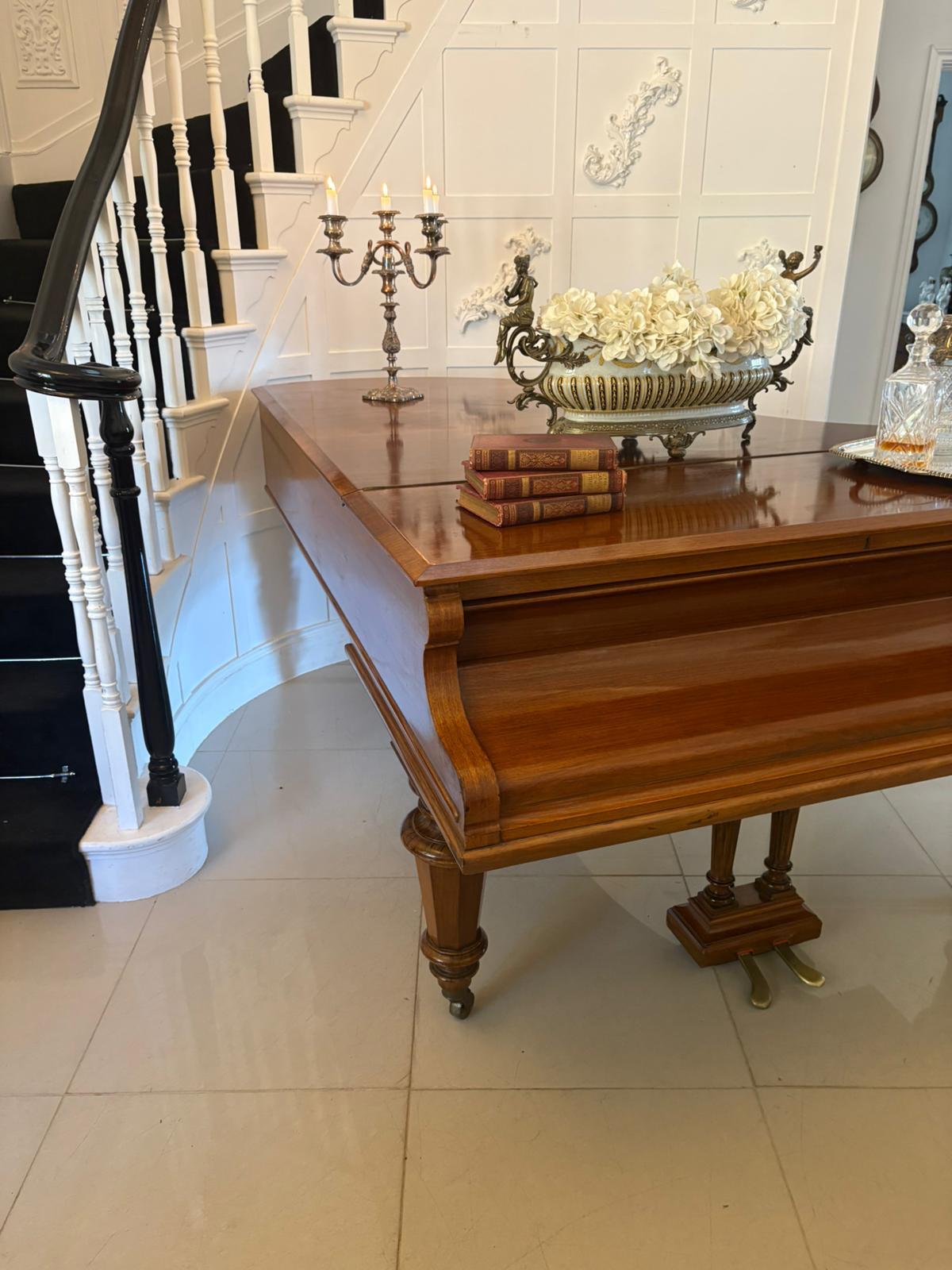 Pianoforte a coda da boudoir in palissandro vittoriano di qualità eccezionale A.I.C. in vendita 1
