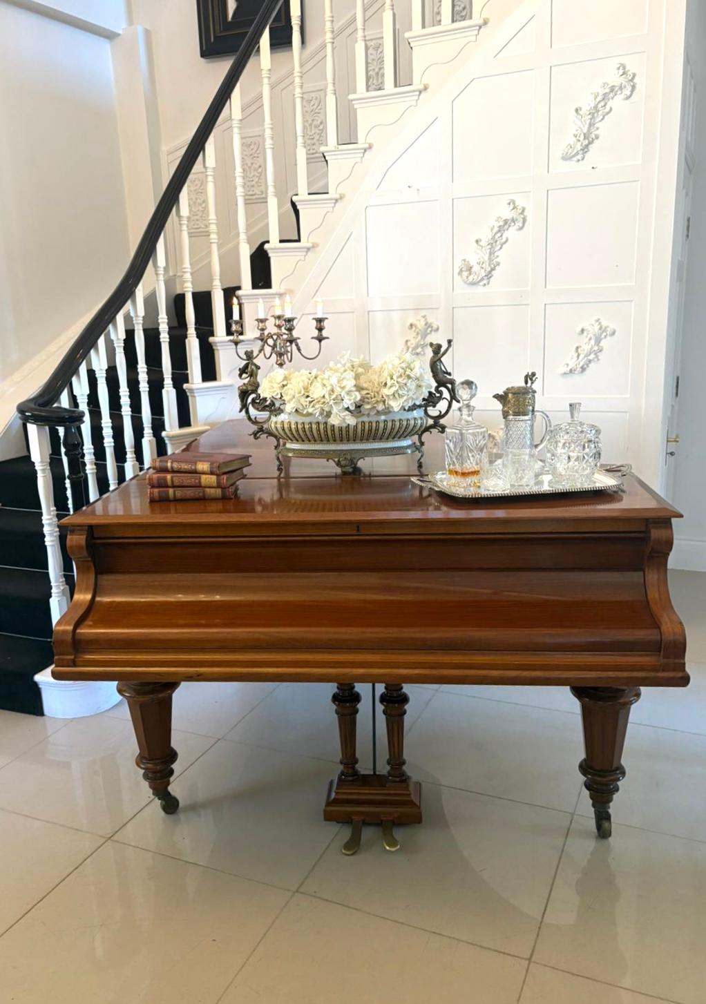 Pianoforte a coda da boudoir in palissandro vittoriano di qualità eccezionale A.I.C. in vendita 2