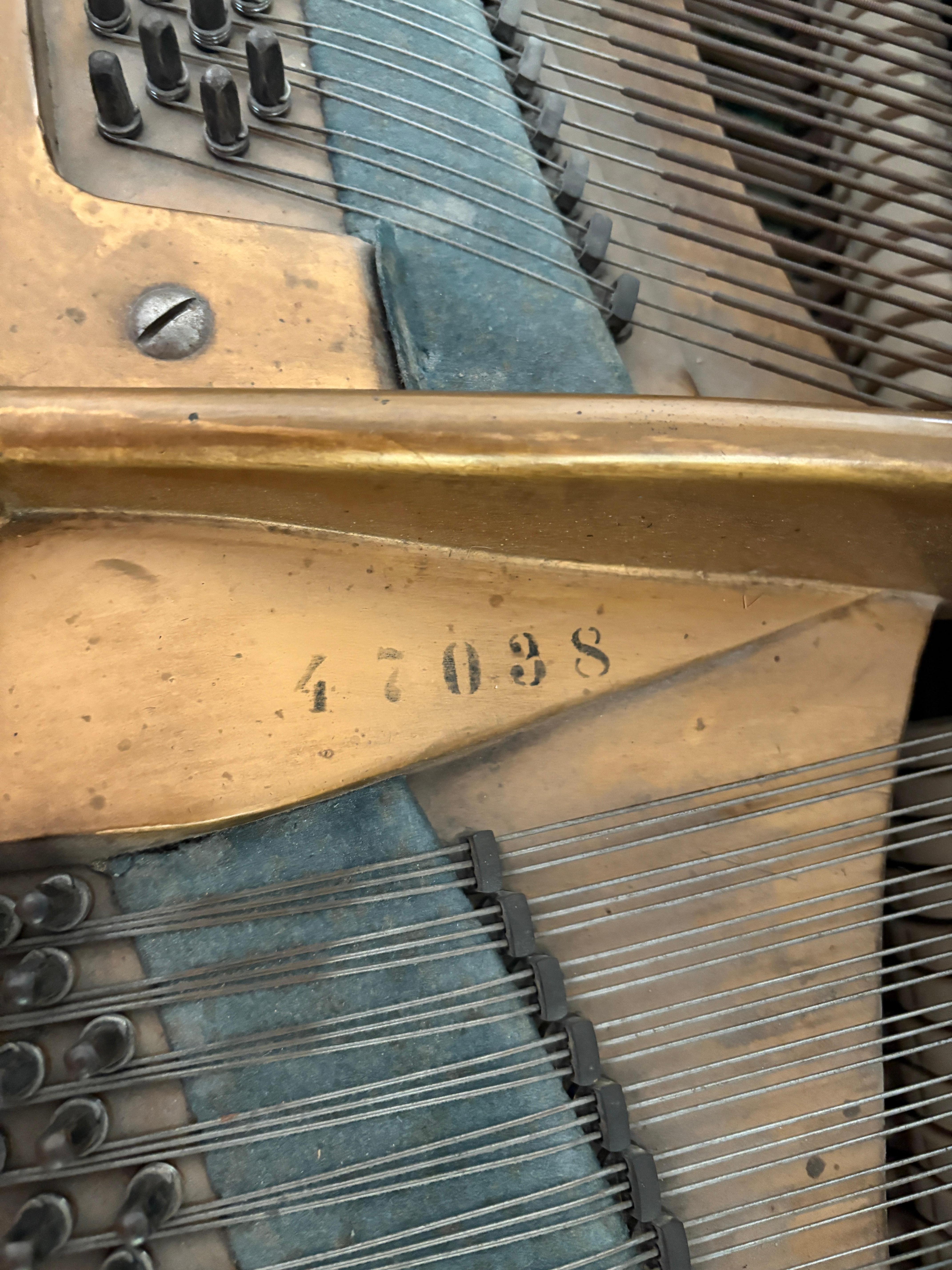 Vittoriano Pianoforte a coda da boudoir in palissandro vittoriano di qualità eccezionale A.I.C. in vendita