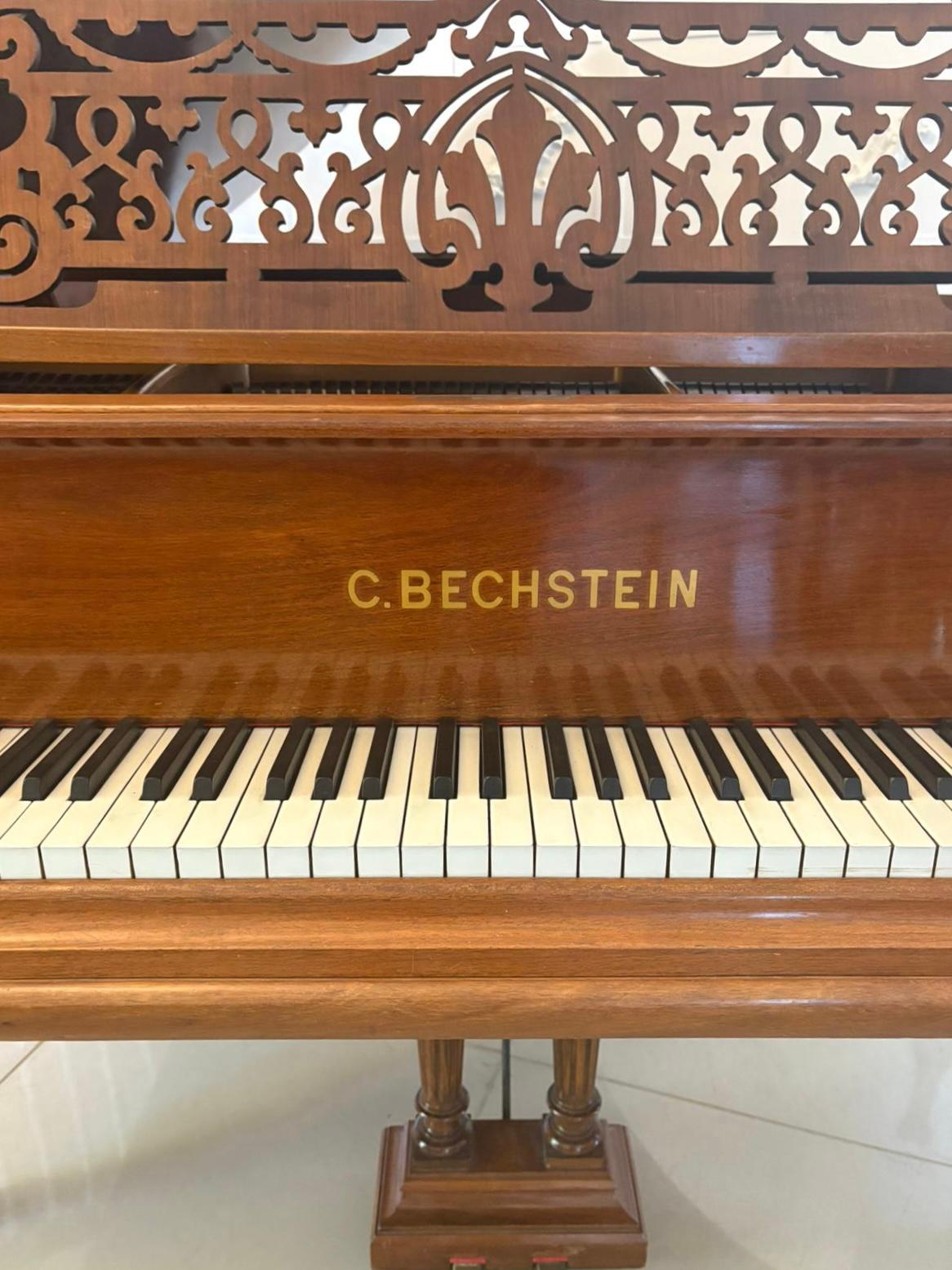 Pianoforte a coda da boudoir in palissandro vittoriano di qualità eccezionale A.I.C. in vendita 13