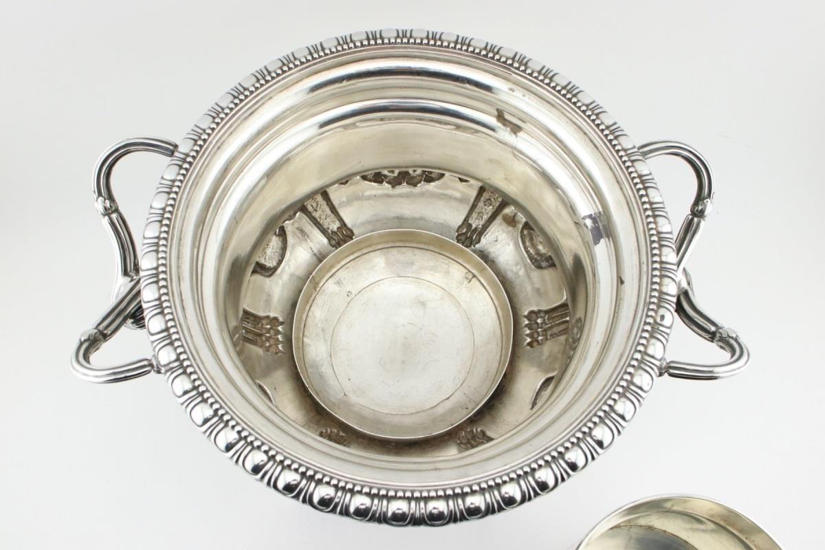 Exceptional Quality Antique English, Sterling Silver Warwick Vase Wine Cooler 9