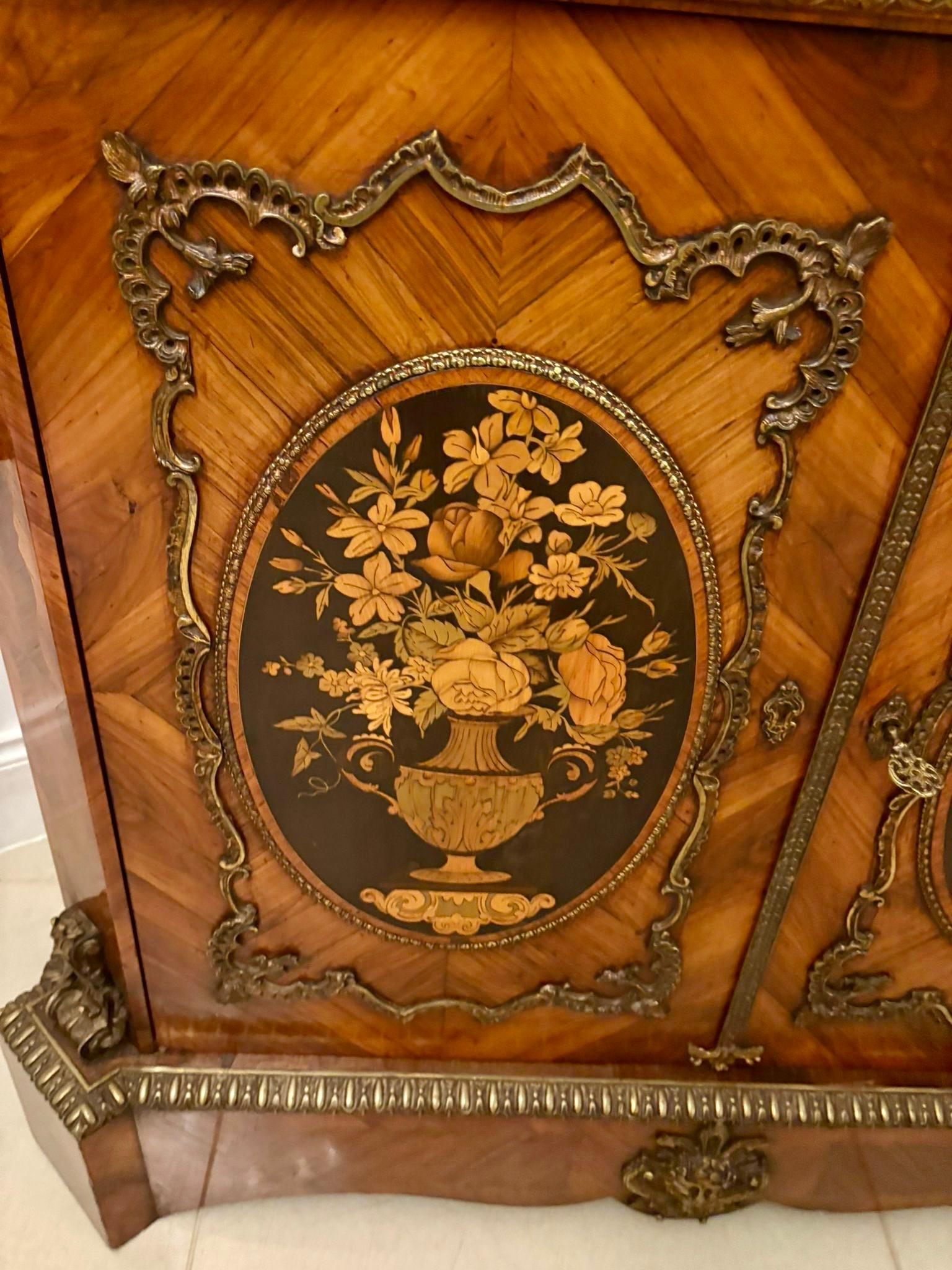 Armario auxiliar de mármol estilo Luis XVI Antique French de calidad excepcional en venta 5