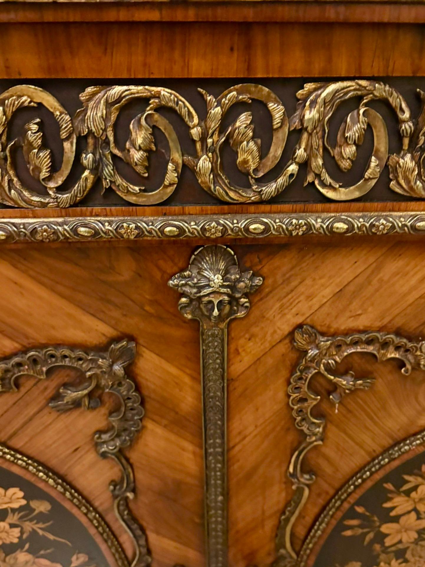 Armario auxiliar de mármol estilo Luis XVI Antique French de calidad excepcional Francés en venta