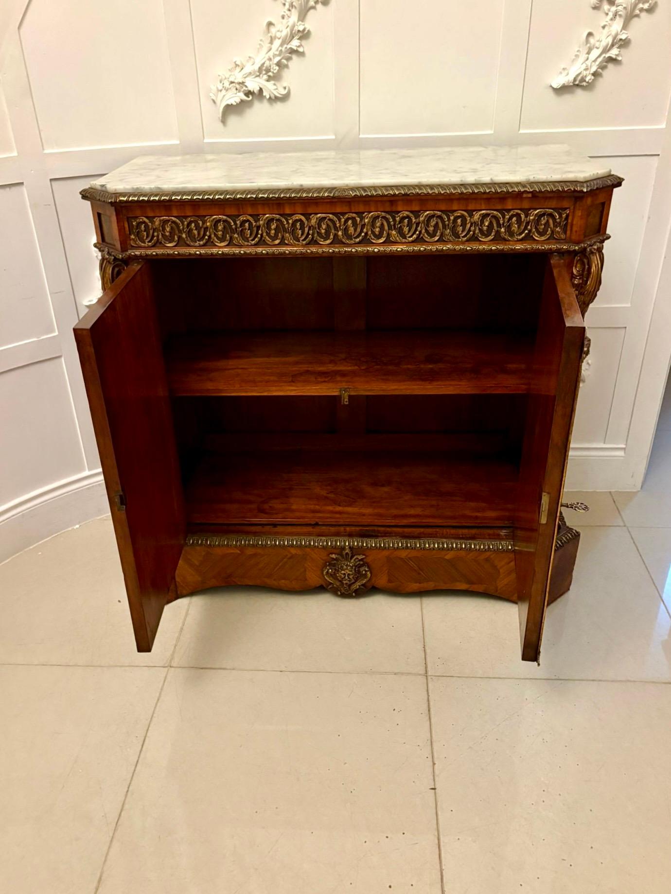 Armario auxiliar de mármol estilo Luis XVI Antique French de calidad excepcional siglo XIX en venta