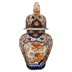 Exceptional quality antique Japanese imari octagonal baluster vase and cover