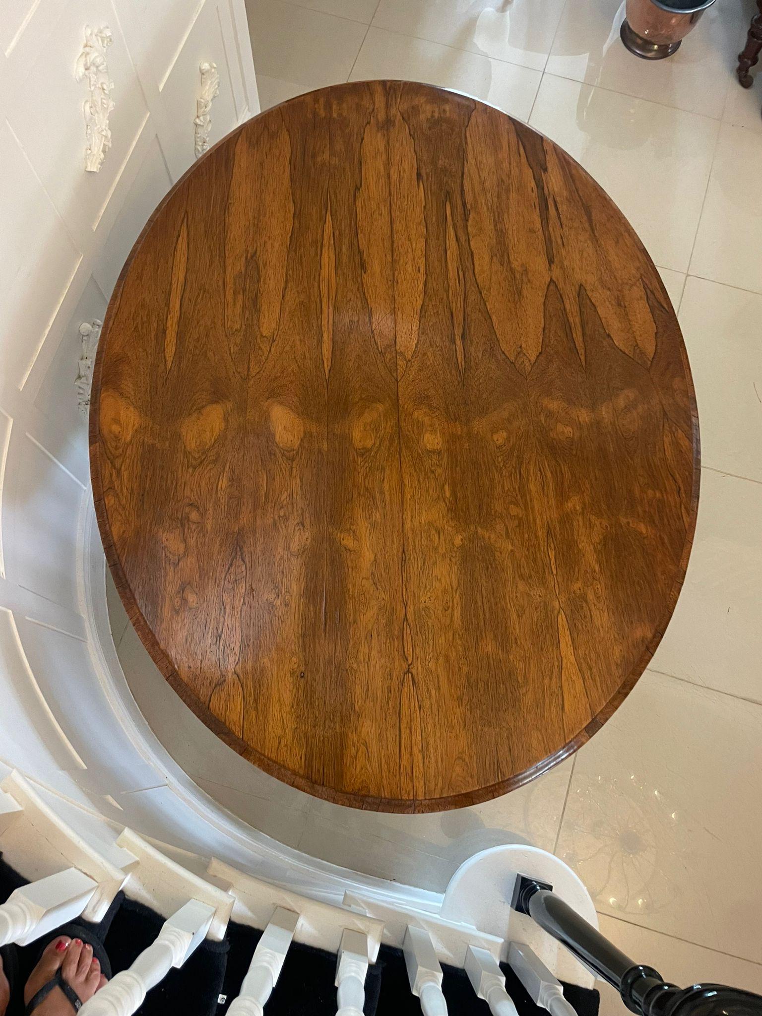 Autre Table de salle à manger d'antiquités victorienne en bois de rose d'une qualité exceptionnelle en vente