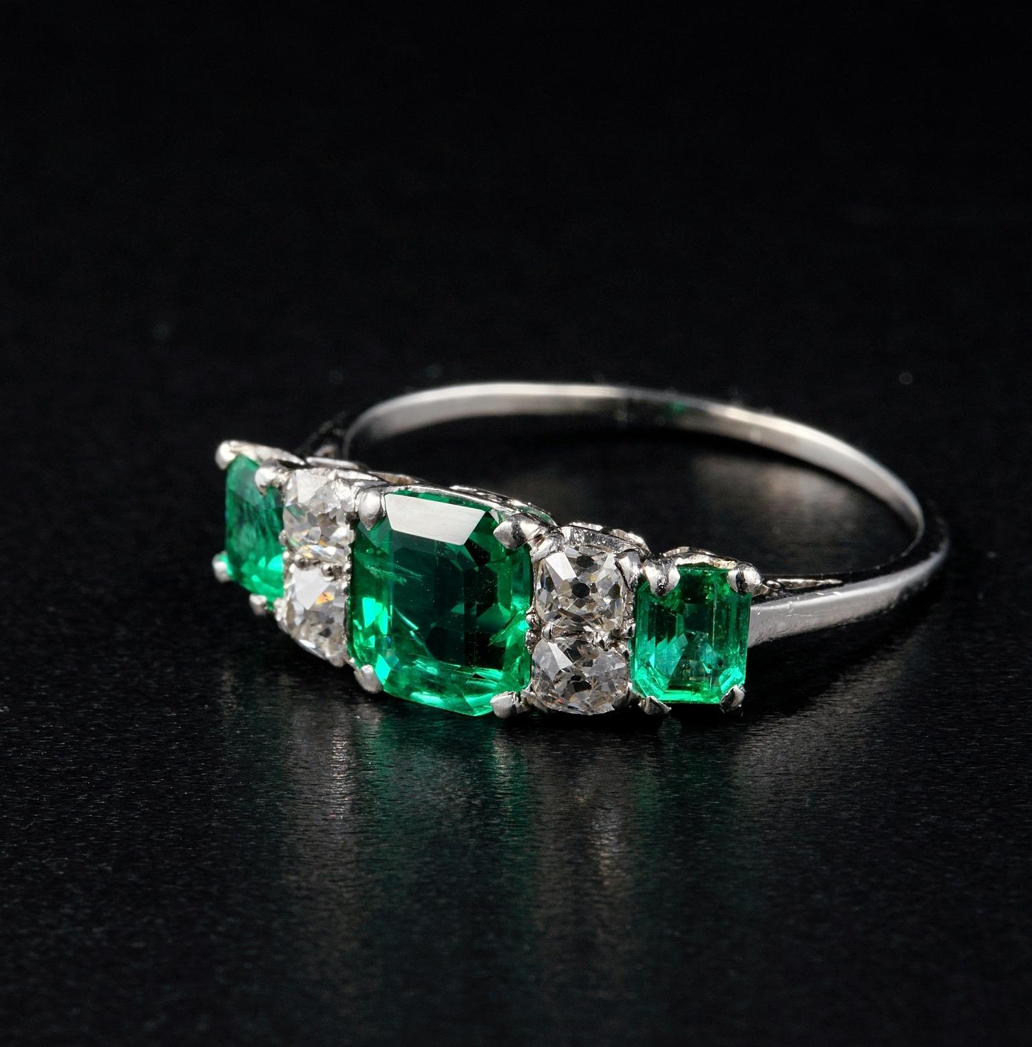 Exceptional Quality Art Deco Colombian Emerald Diamond Platinum Ring 2