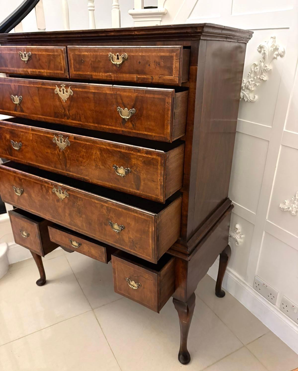 Arcón de nogal de excepcional calidad de principios del siglo XVIII de Jorge I sobre peana en Bueno estado para la venta en Suffolk, GB