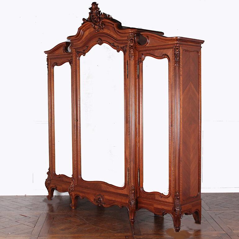 19th Century Exceptional Quality French Carved Walnut Louis XV Armoire