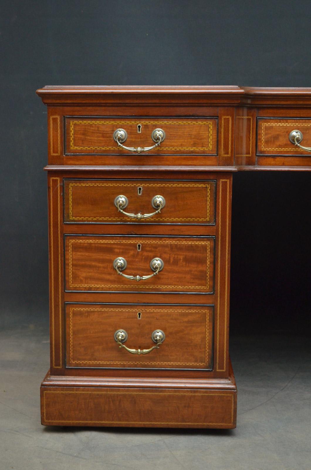 Exceptional Quality Late Victorian Maple & Co. Mahogany Desk 2