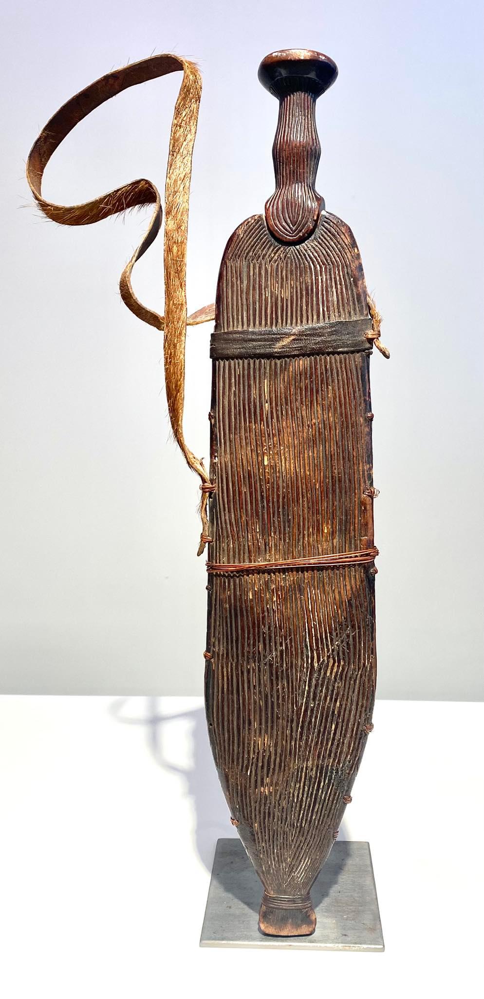 Exceptional Rare Knife/Sword From The Luba / Luluwa /Nkutshu Tribe DR Congo In Good Condition For Sale In Leuven, BE
