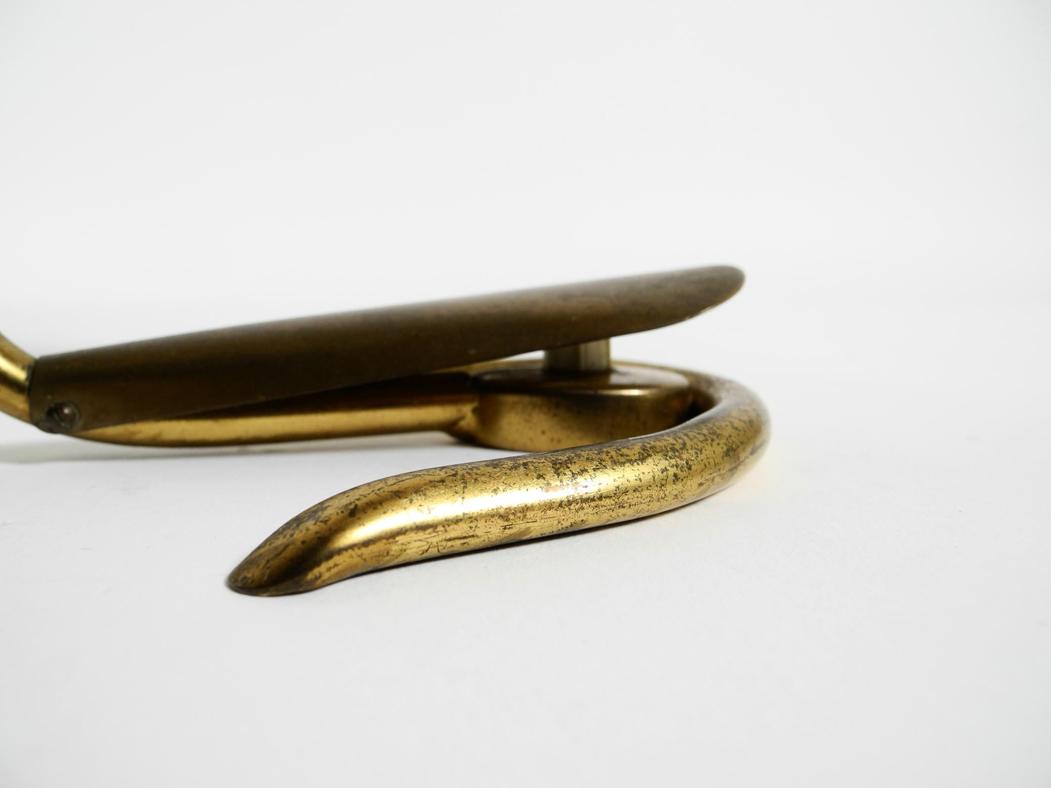 Excepcional y rara lámpara de mesa de latón Mid Century Modern en venta 11