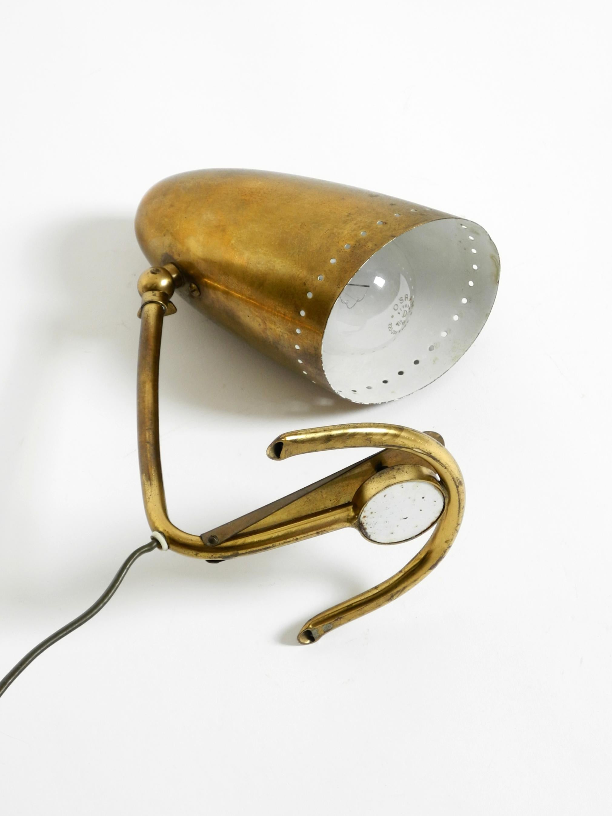 Excepcional y rara lámpara de mesa de latón Mid Century Modern en venta 13