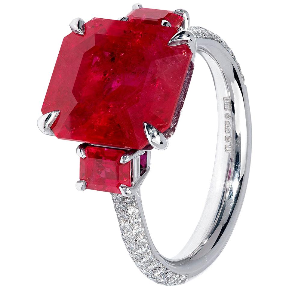 7 Carats Red Ruby and Diamond Platinum Ring For Sale