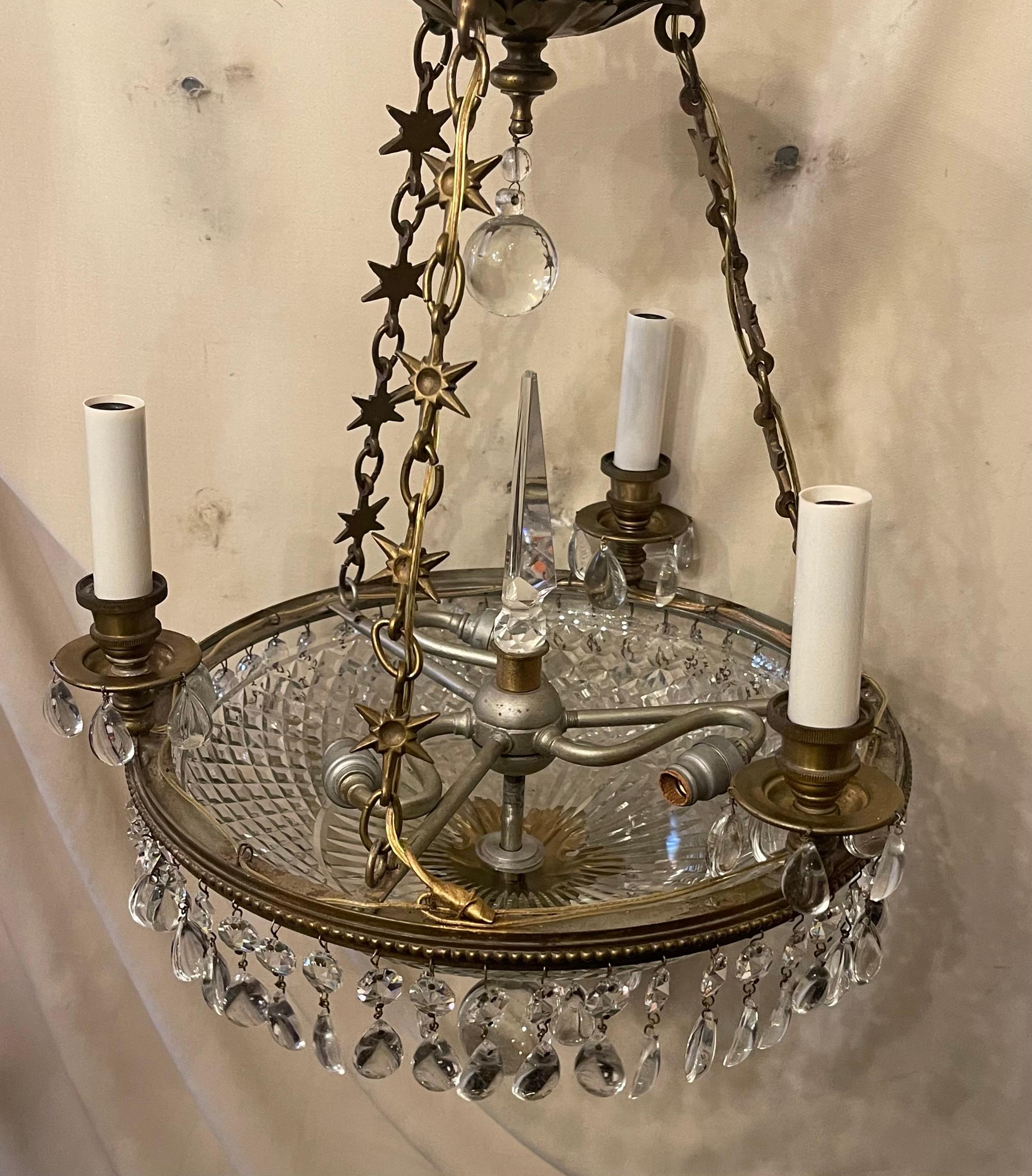 20ième siècle Exceptionnel lustre Empire Regency en bronze doré et cristal taillé de style Régence en vente