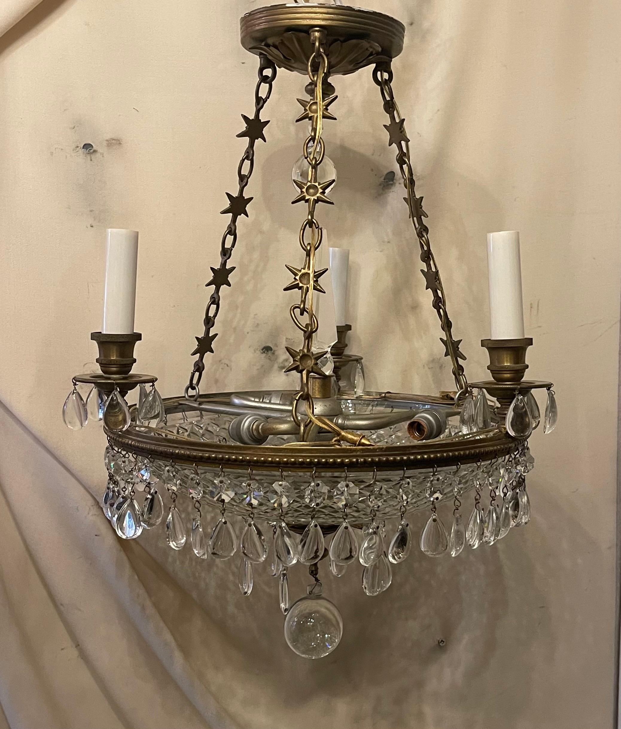 Bronze Exceptionnel lustre Empire Regency en bronze doré et cristal taillé de style Régence en vente
