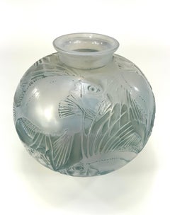 Exceptional René Lalique Opalescent Glass Vase “Poissons”, 1920’s