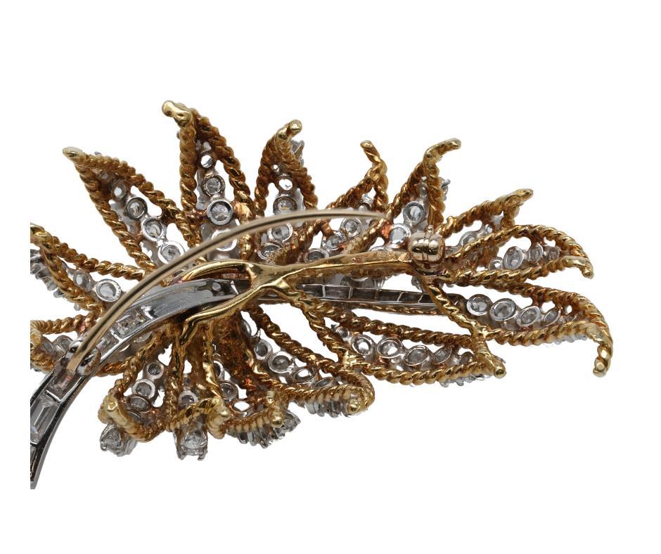 Women's or Men's Exceptional Retro Brooch 18k Yellow Gold, Platinum and 5.50ctw Diamonds For Sale