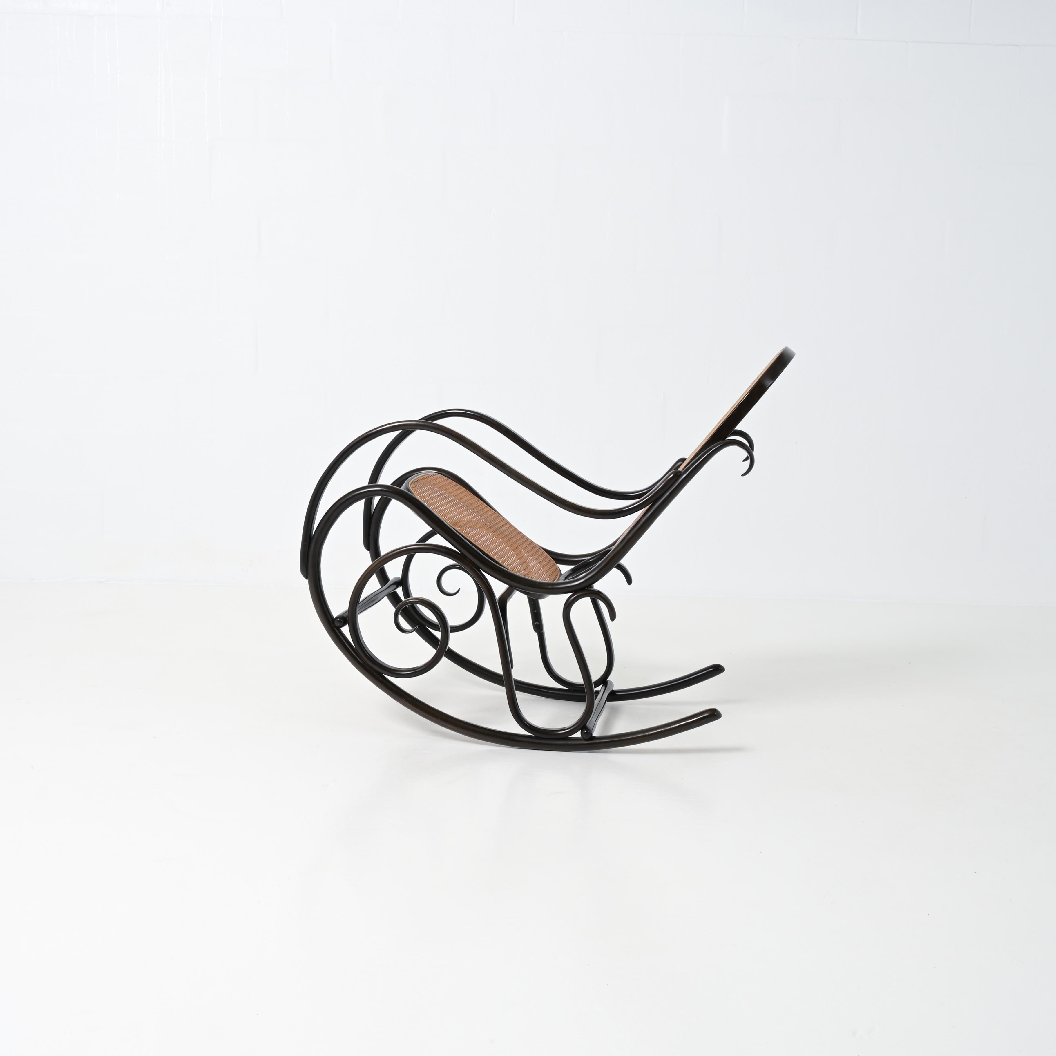 Exceptional Rocking Chair by Thonet For Sale 10