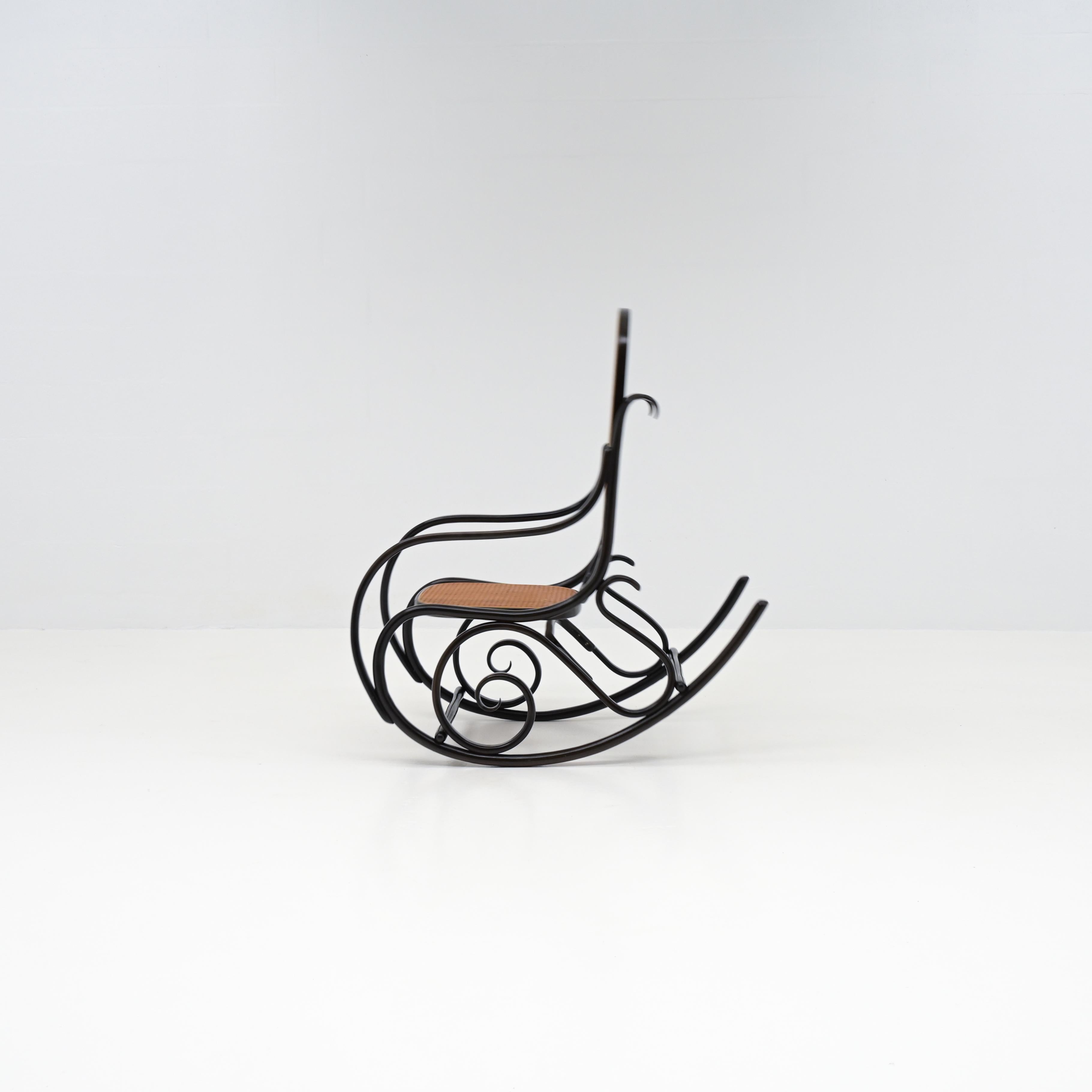 Exceptional Rocking Chair by Thonet For Sale 11