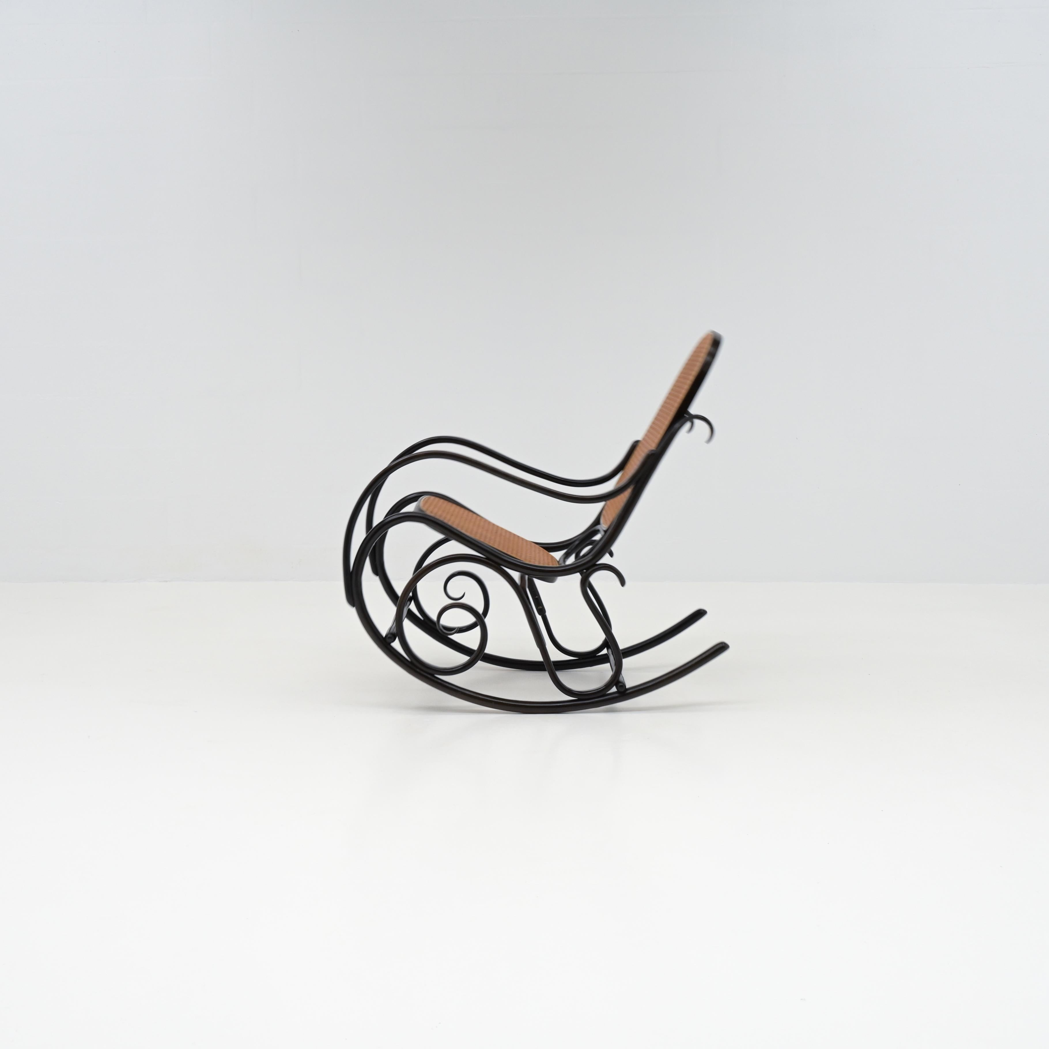 Exceptional Rocking Chair by Thonet For Sale 12