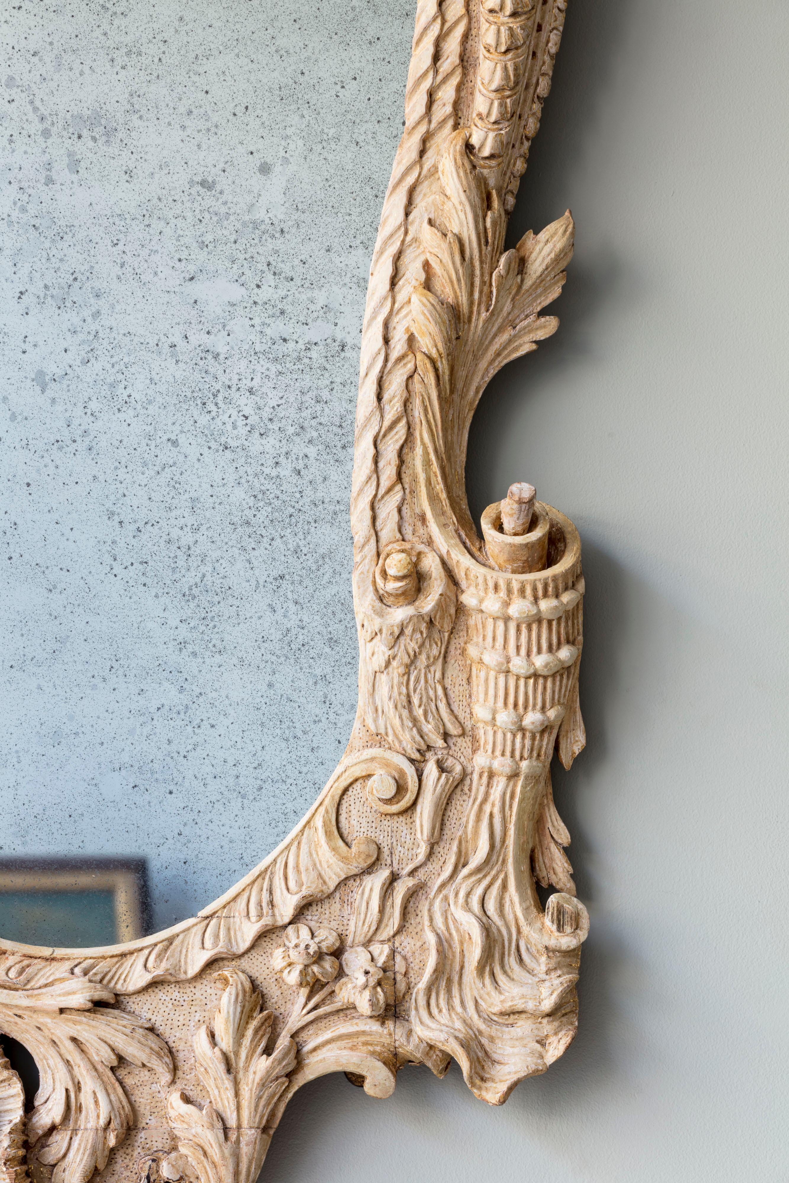 Exceptional Rococo Carved Giltwood Pier Mirror with Central Goat Mask, c.1740 In Good Condition For Sale In London, GB