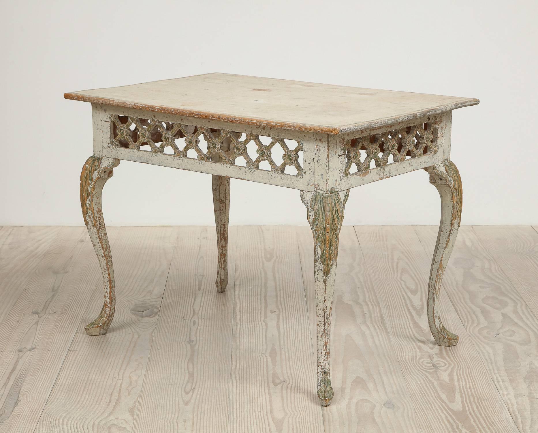 Exceptional Rococo Fretwork Tray or Centre Table, circa 1760, Origin Norway 3