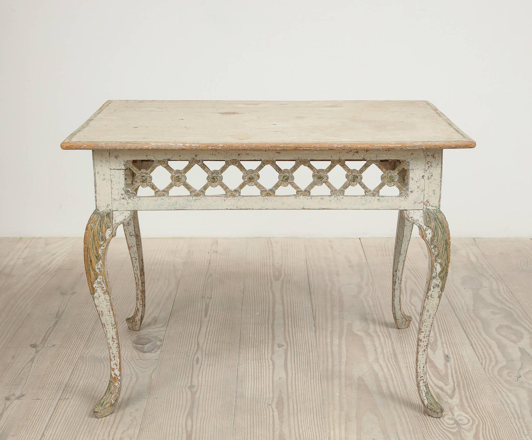 Exceptional Rococo Fretwork Tray or Centre Table, circa 1760, Origin Norway 9