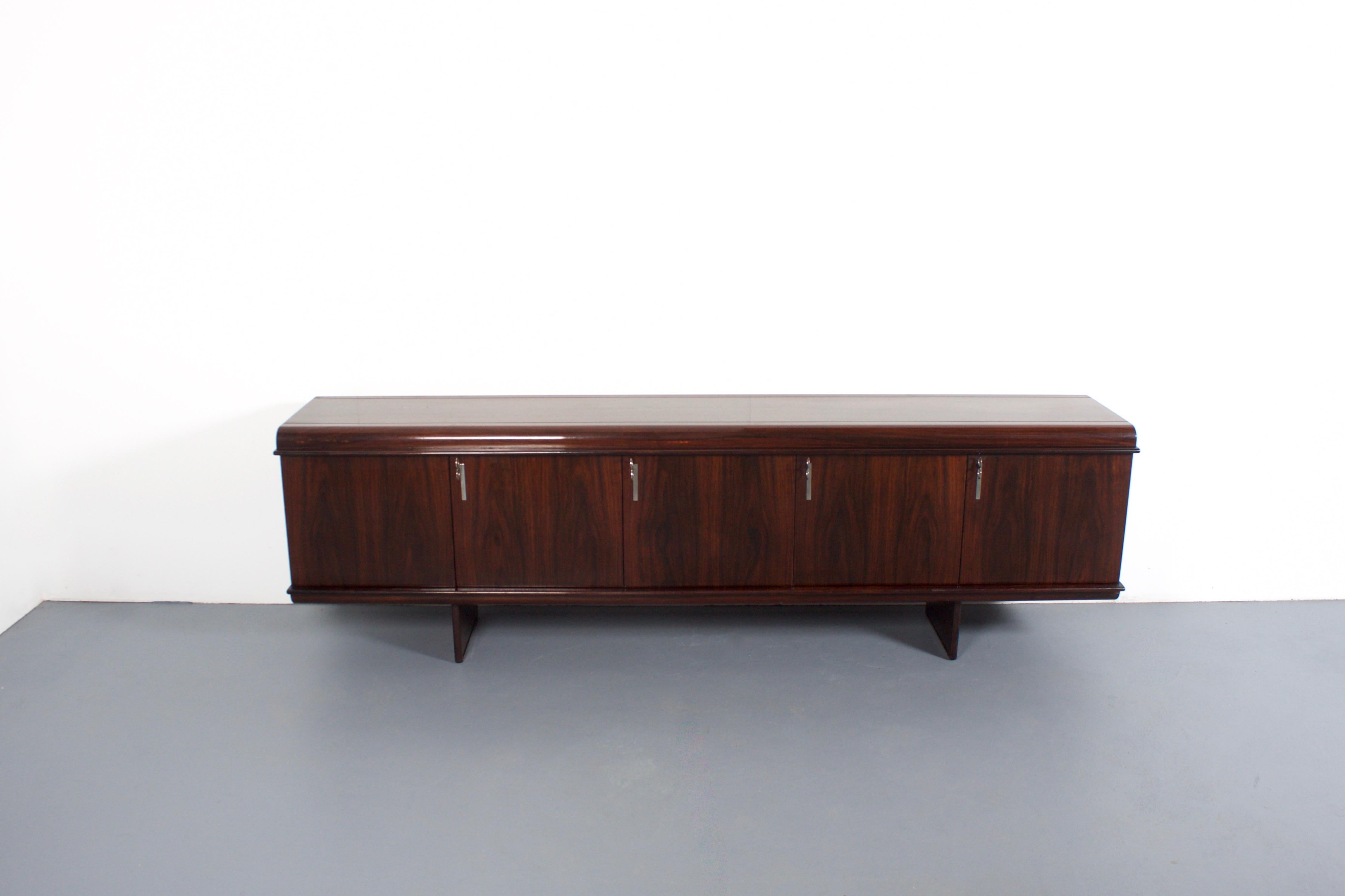Exceptional Rosewood Saporiti ‘Pellicano’ Sideboard by Vittorio Introini, 1960s In Good Condition In Echt, NL